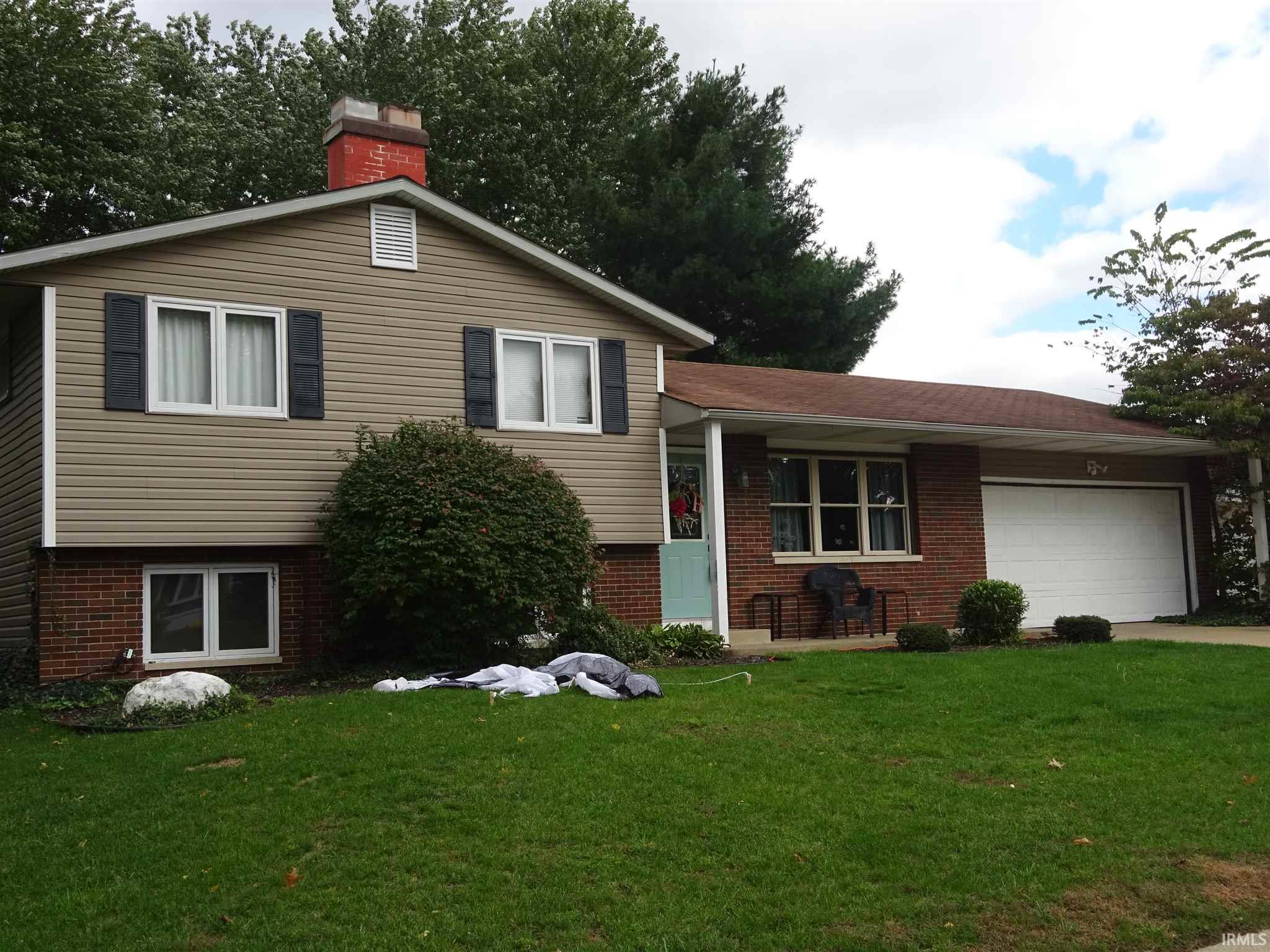 1128 Bennington Mishawaka, IN 46544