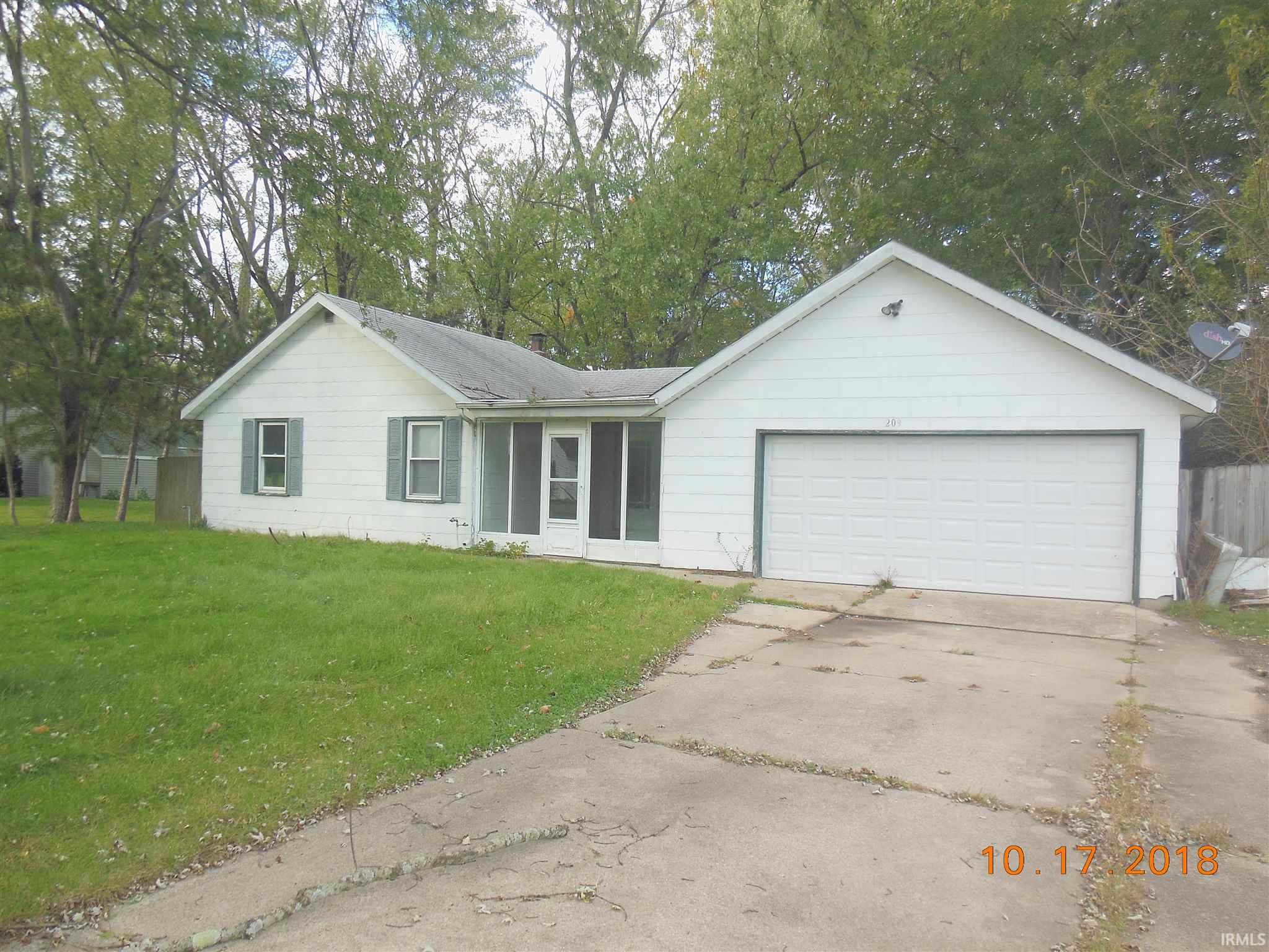 209 Sunnybrook South Bend, IN 46637