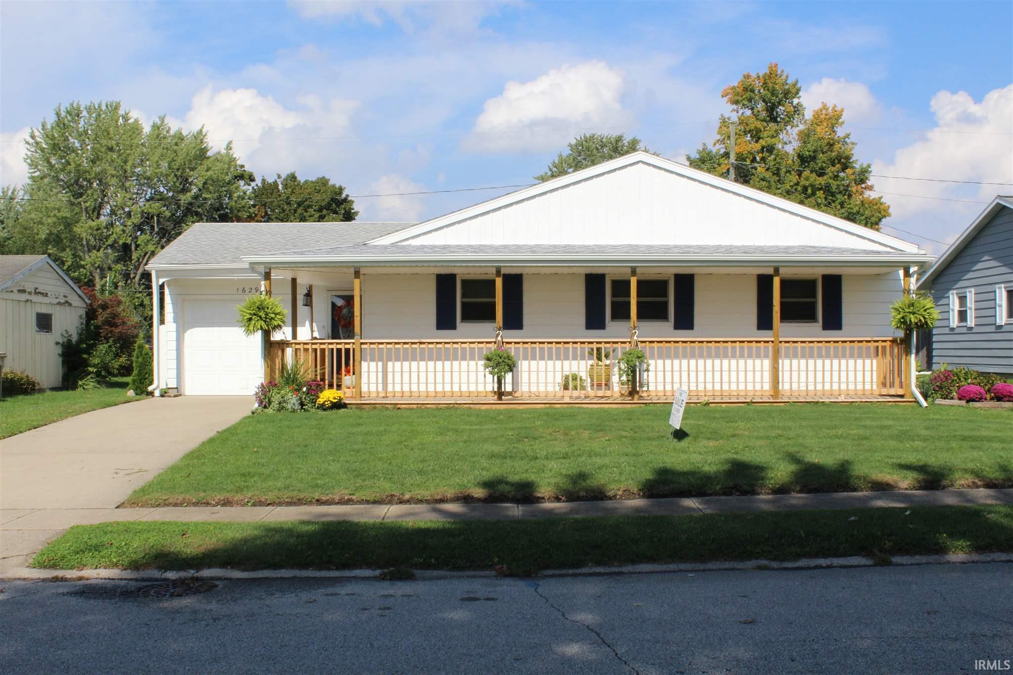 1629 Orkney South Bend, IN 46614