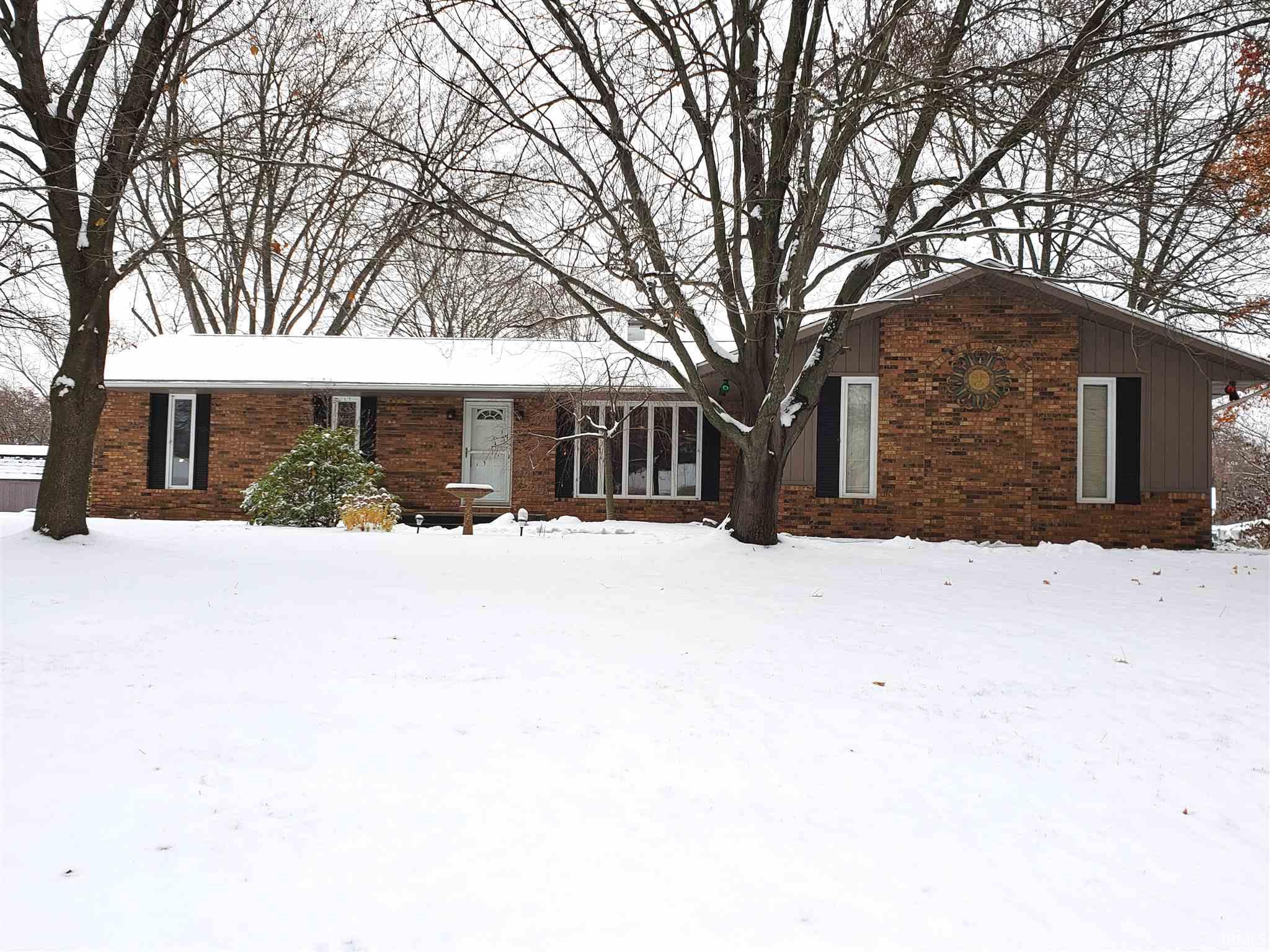 53120 Crestview South Bend, IN 46635