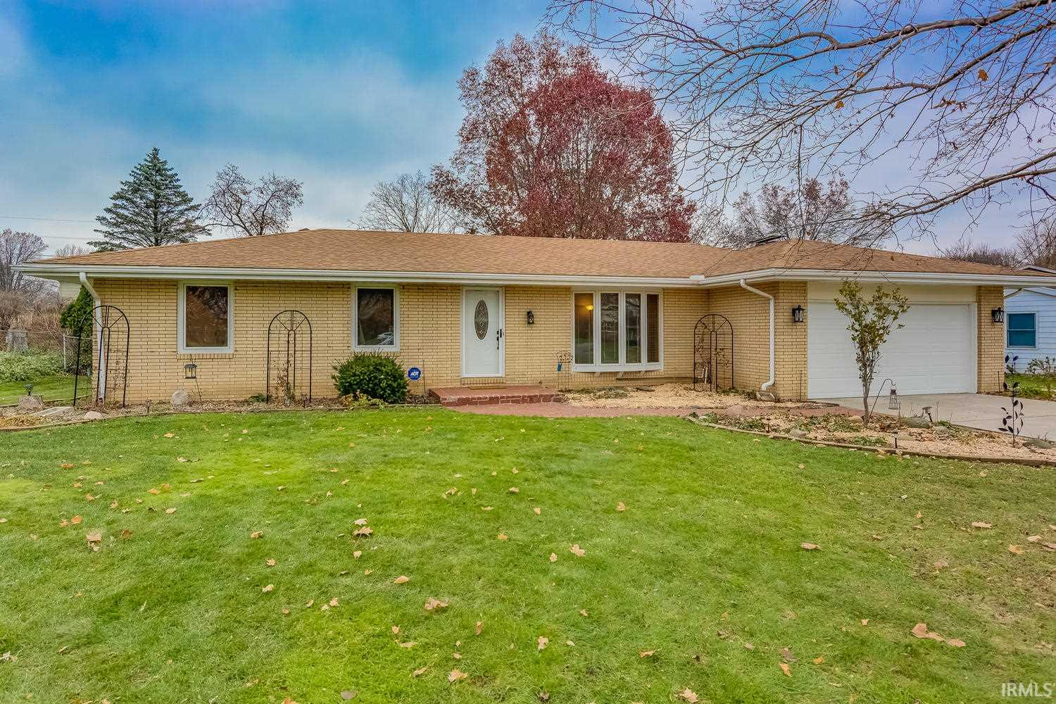 1367 Berkshire South Bend, IN 46614