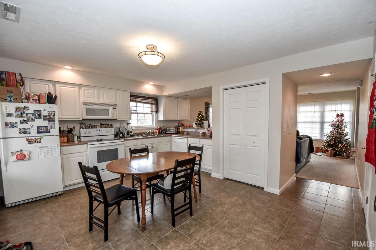 3769 E Cobble Creek Drive 80 Bloomington In 47401 7136 Sold