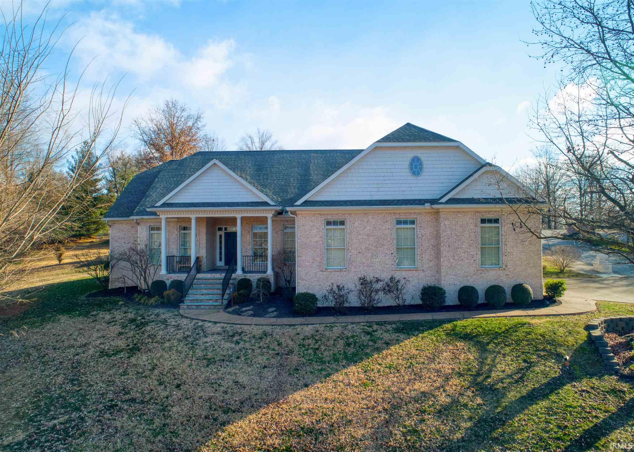 300k to 400k Homes for Sale in Newburgh IN