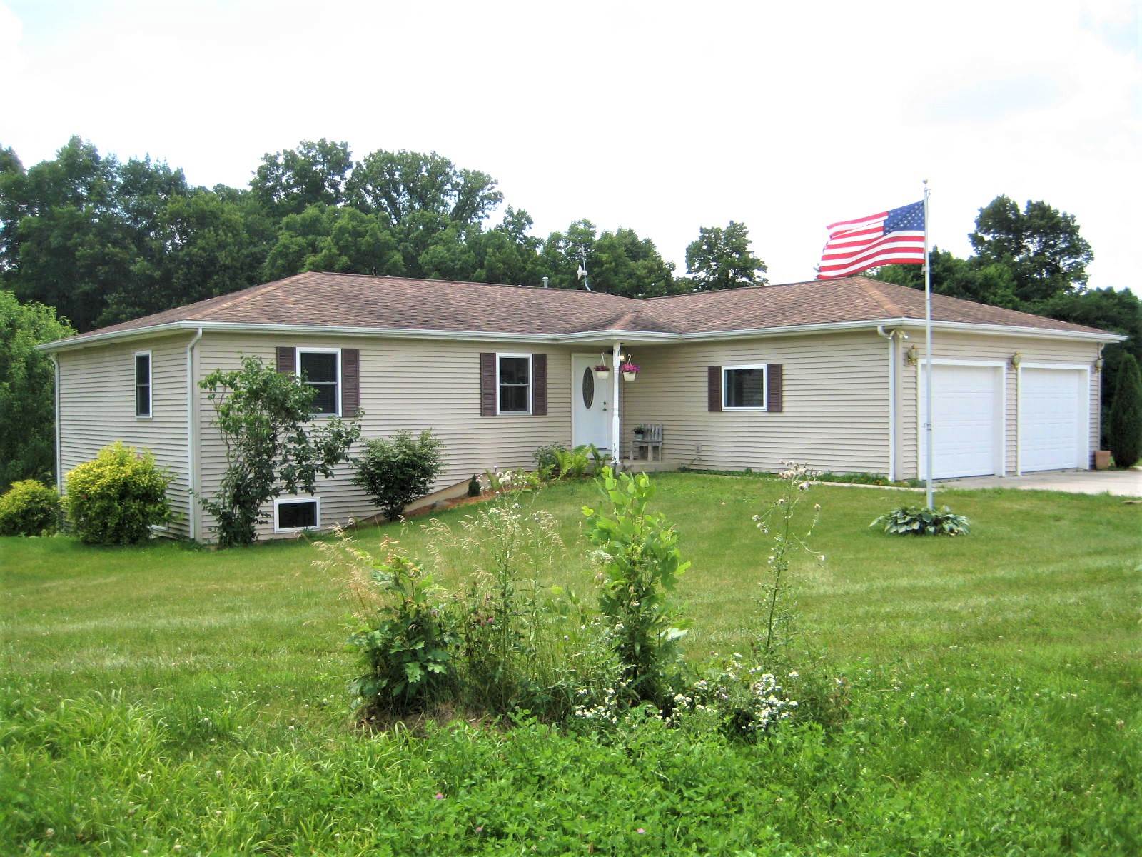 Kendallville Homes for Sale | Encore Sotheby's International Realty