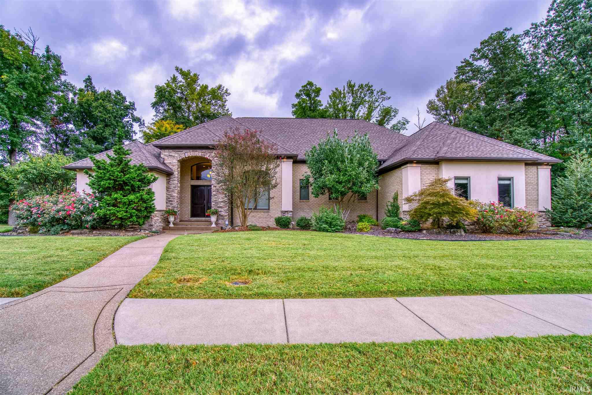 700k to 800k Homes for Sale in Newburgh IN