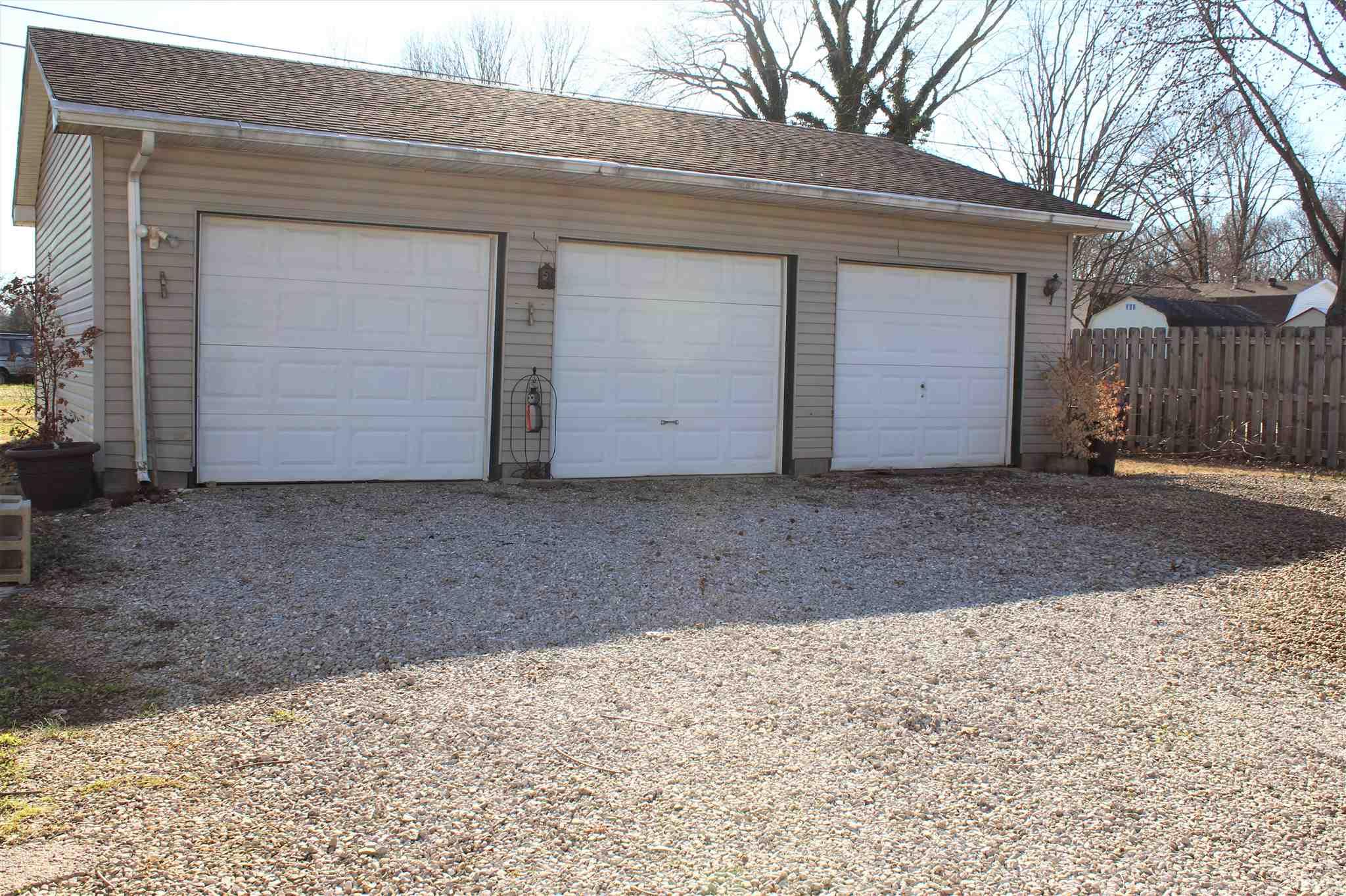 In Evansville 3 Beds Residential For Sale 127 499 Mls