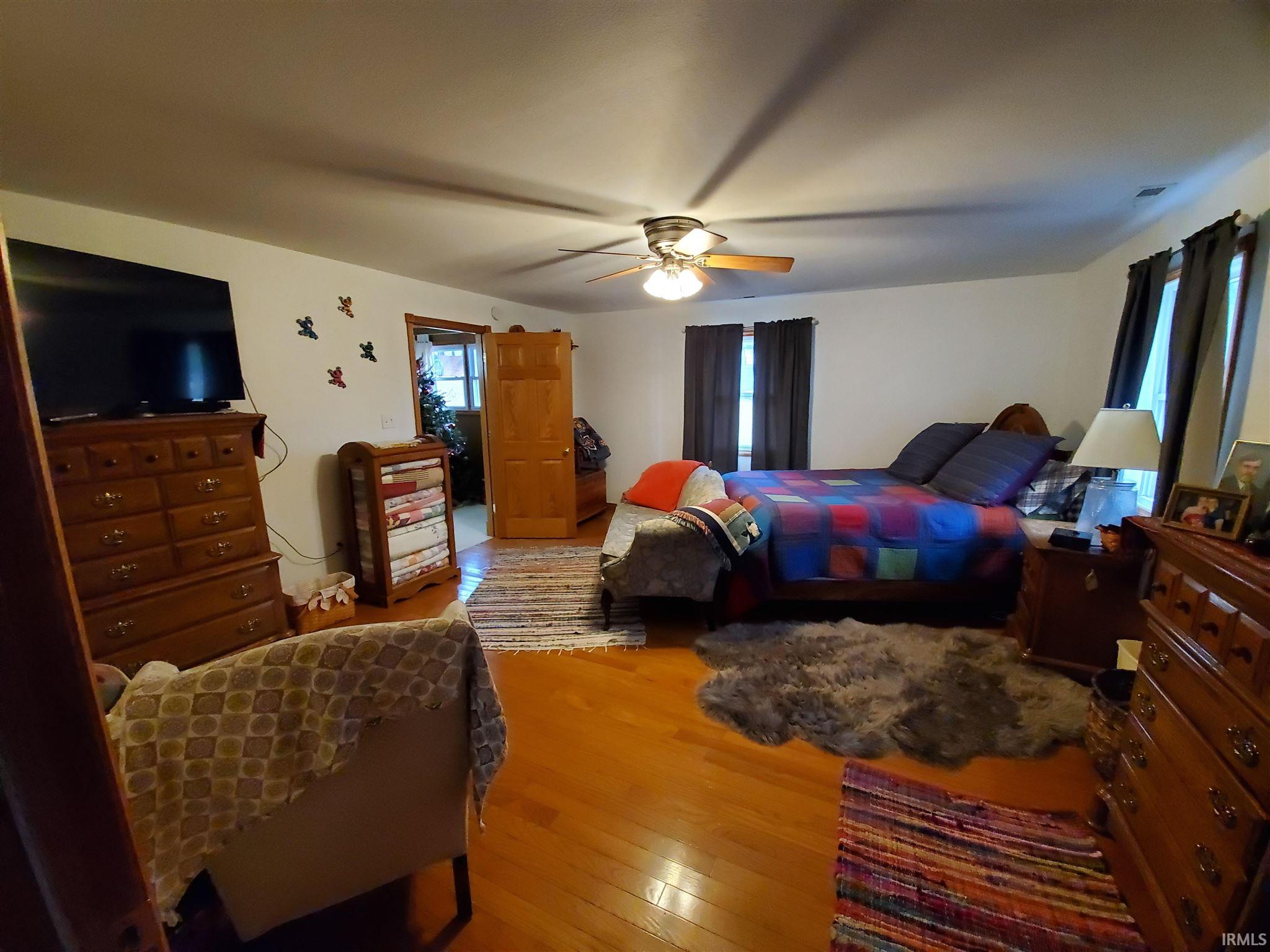 Loogootee Real Estate 13259 Dover Hill Road IN 47553 264,000 201953678