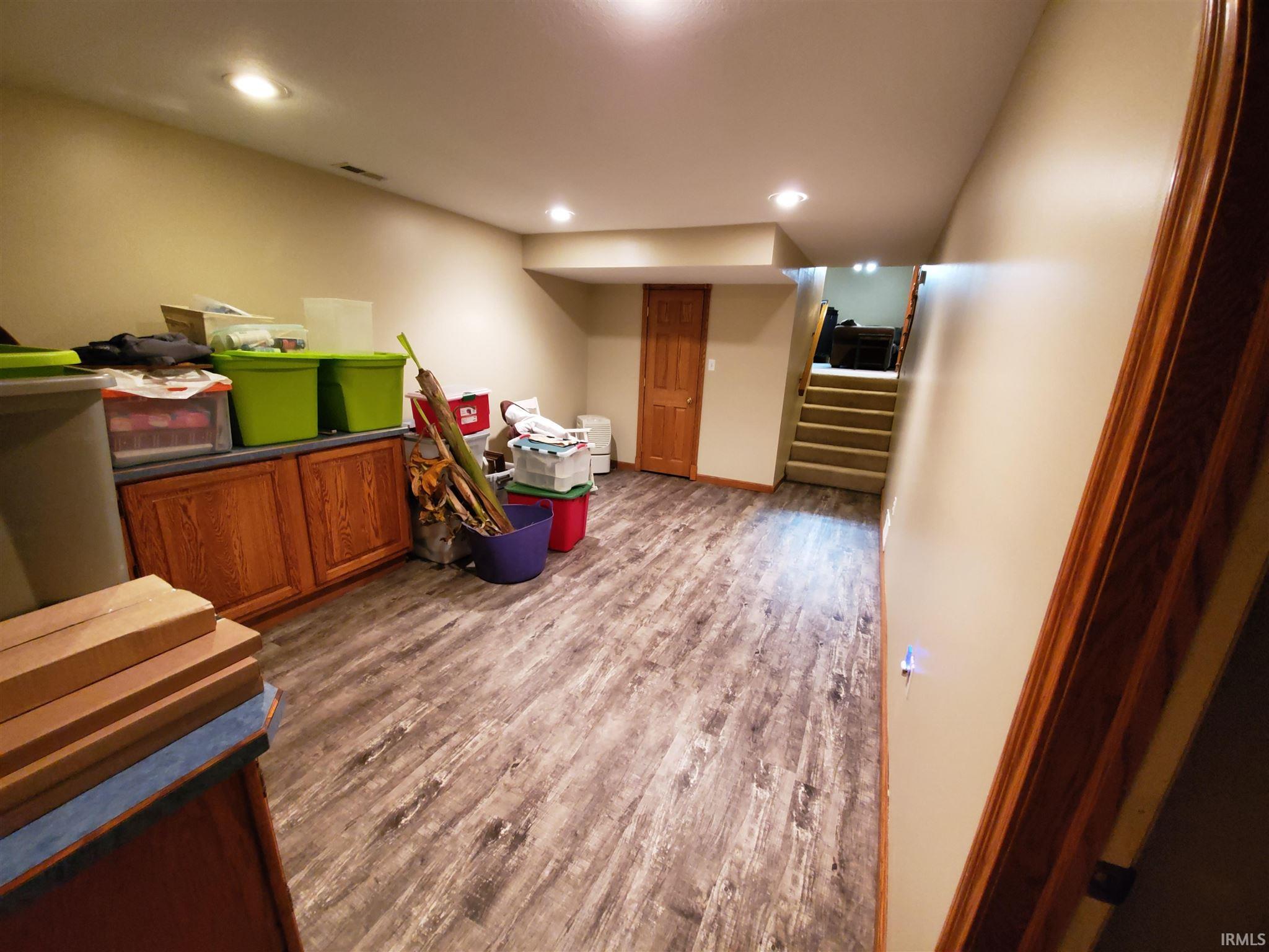 Loogootee Real Estate 13259 Dover Hill Road IN 47553 264,000 201953678