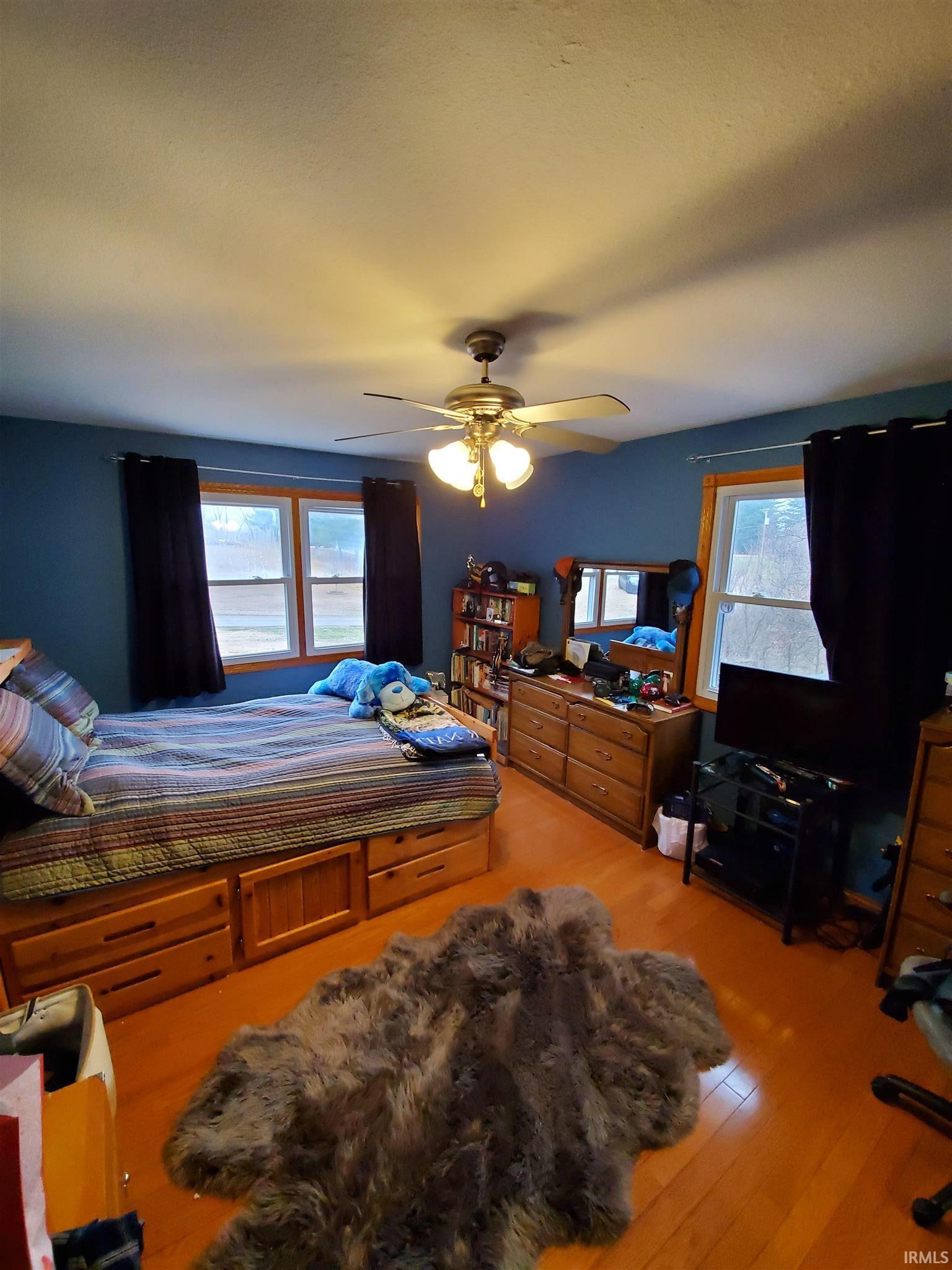 Loogootee Real Estate 13259 Dover Hill Road IN 47553 264,000 201953678