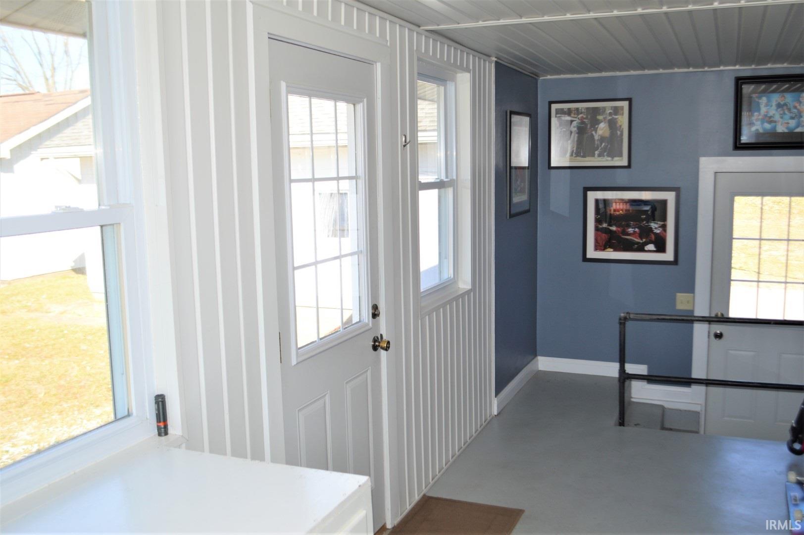 Residential for sale in Worthington, Indiana, 202007703