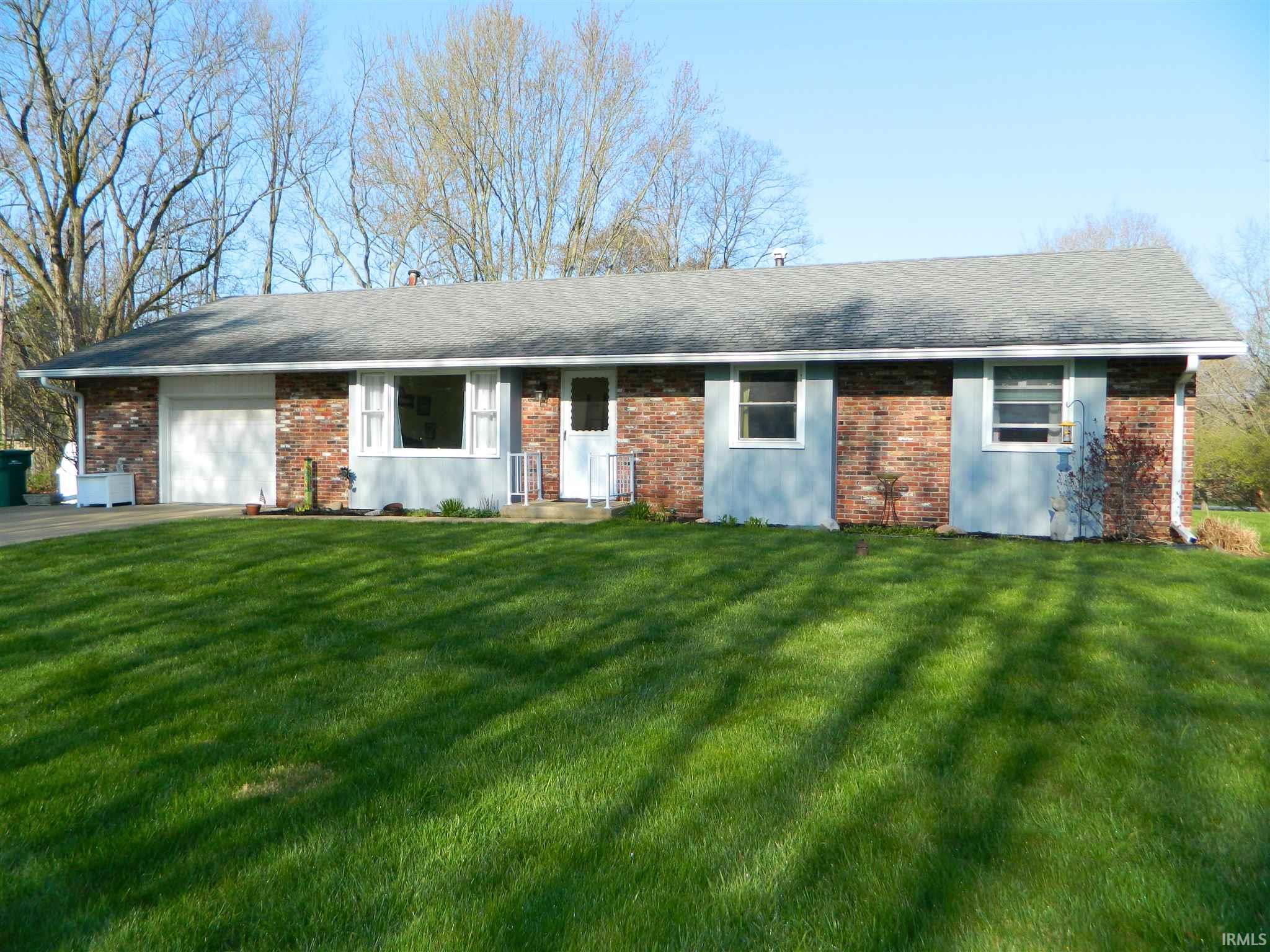 1009 CLAY LANE, KOKOMO, IN 46901 The Hardie Group