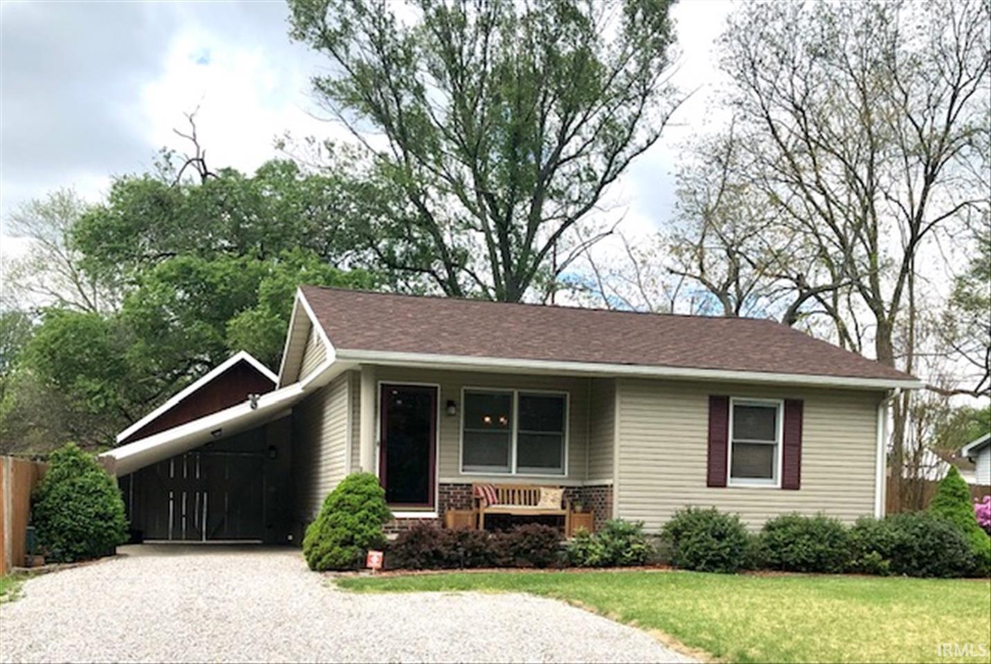 Homes for sale in Evansville, IN | 1927 S Helfrich Ave, Evansville, IN 47712 | MLS# 202015100