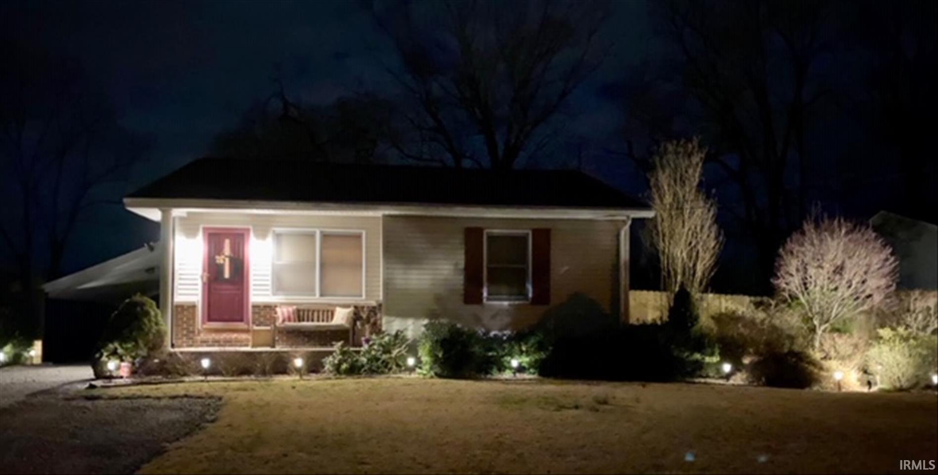 Homes for sale in Evansville, IN | 1927 S Helfrich Ave, Evansville, IN 47712 | MLS# 202015100