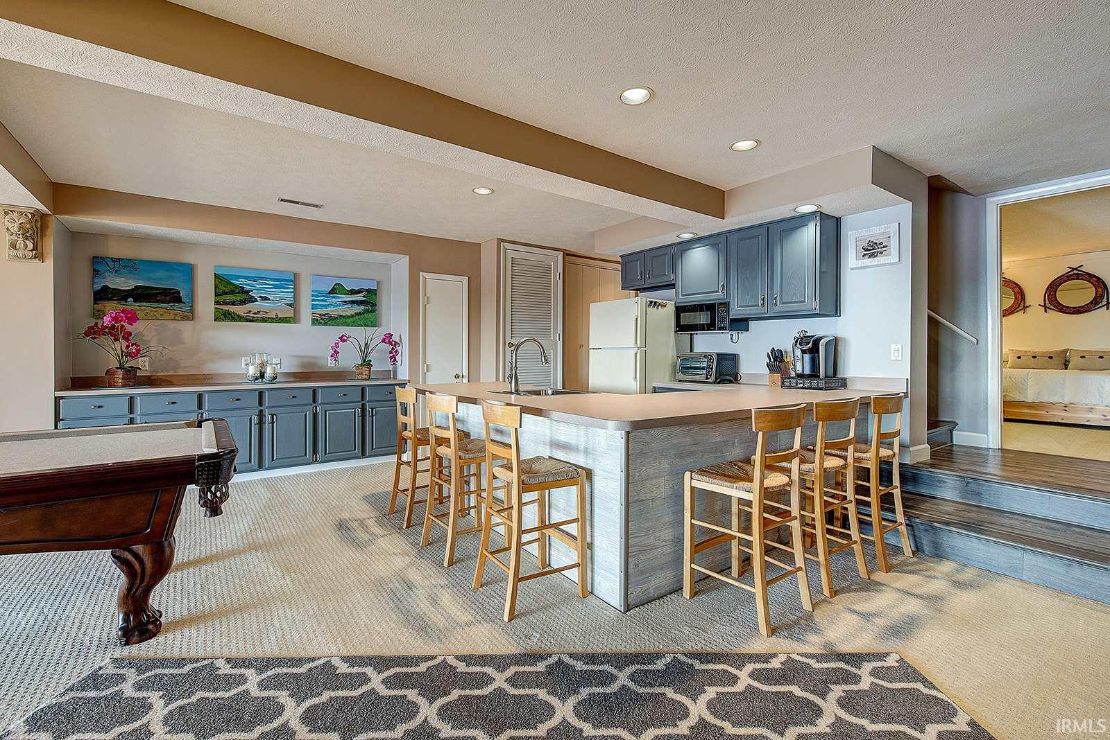 MLS 202020332 for sale 10471 W Grandview Drive Columbus IN 47201