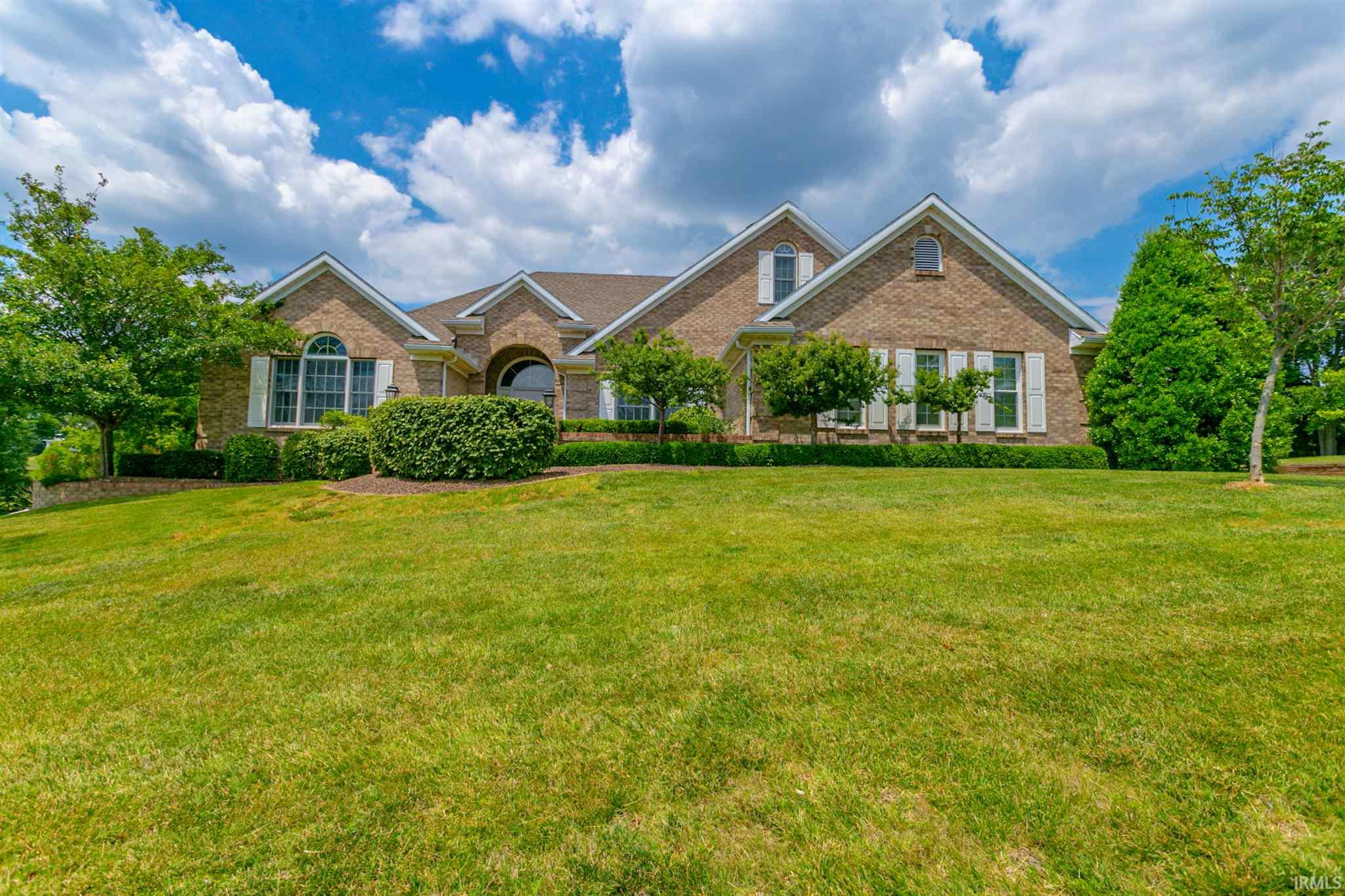 600k to 700k Homes for Sale in Newburgh IN