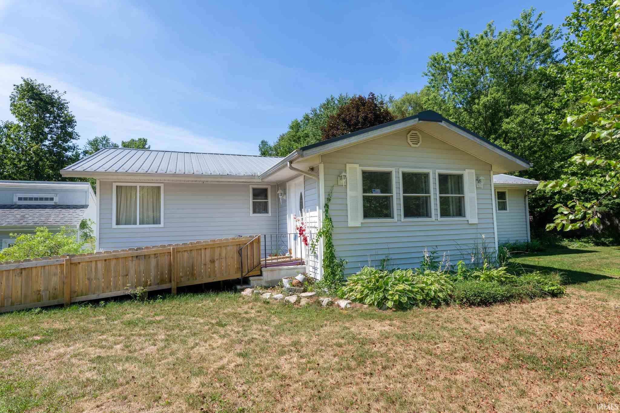 Residential for sale in Elkhart, Indiana, 202025468