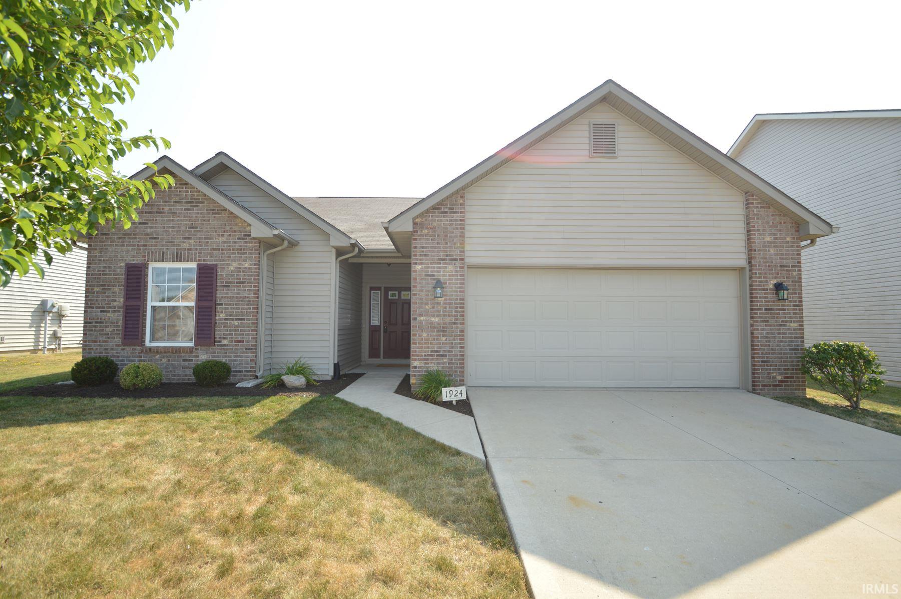 Sold 1924 Creek Drive, Fort Wayne, IN 46808