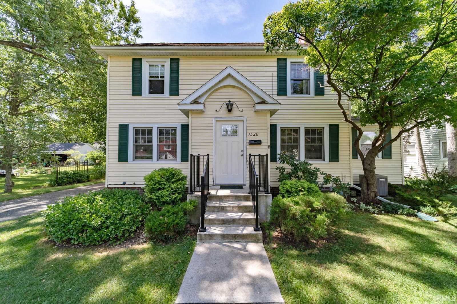 South Bend IN Real Estate 1528 E Madison South Bend IN 46617 MLS