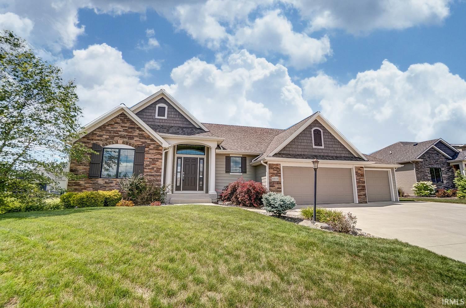 Sold 6919 Endicott Drive, Fort Wayne, IN 46845 MLS 202029441