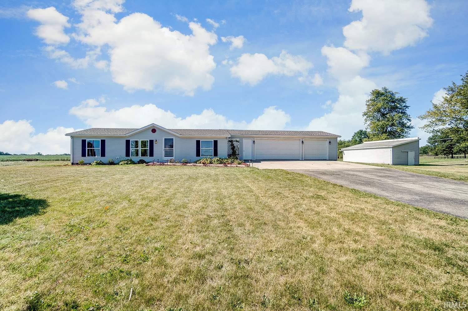Auburn Real Estate Mls 202033098 For Sale 2020 County Road 32 Auburn In 46706
