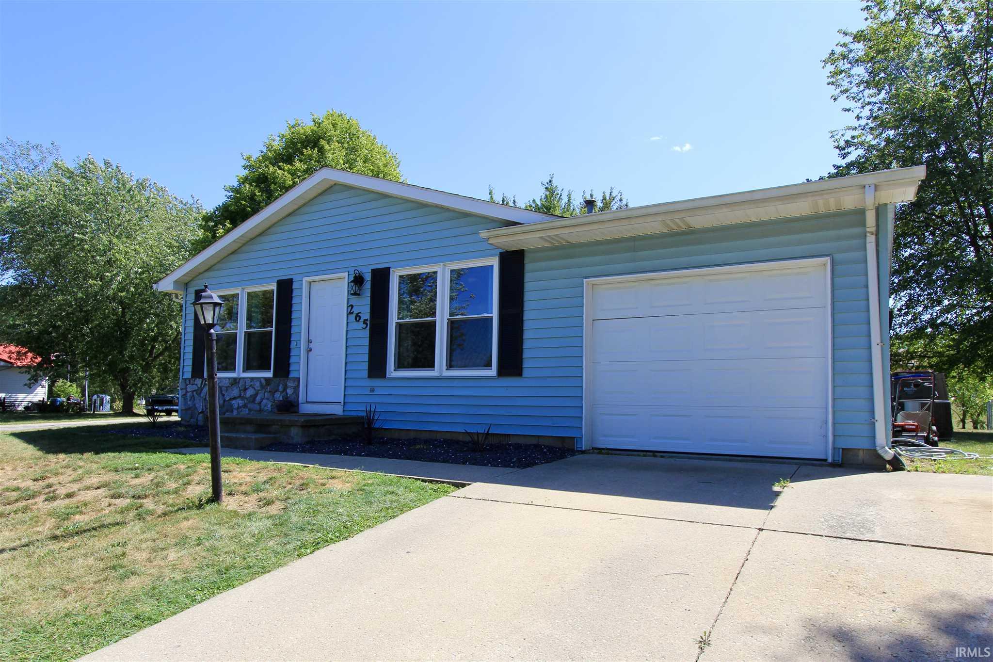 Residential for sale in Warsaw, Indiana, 202036204