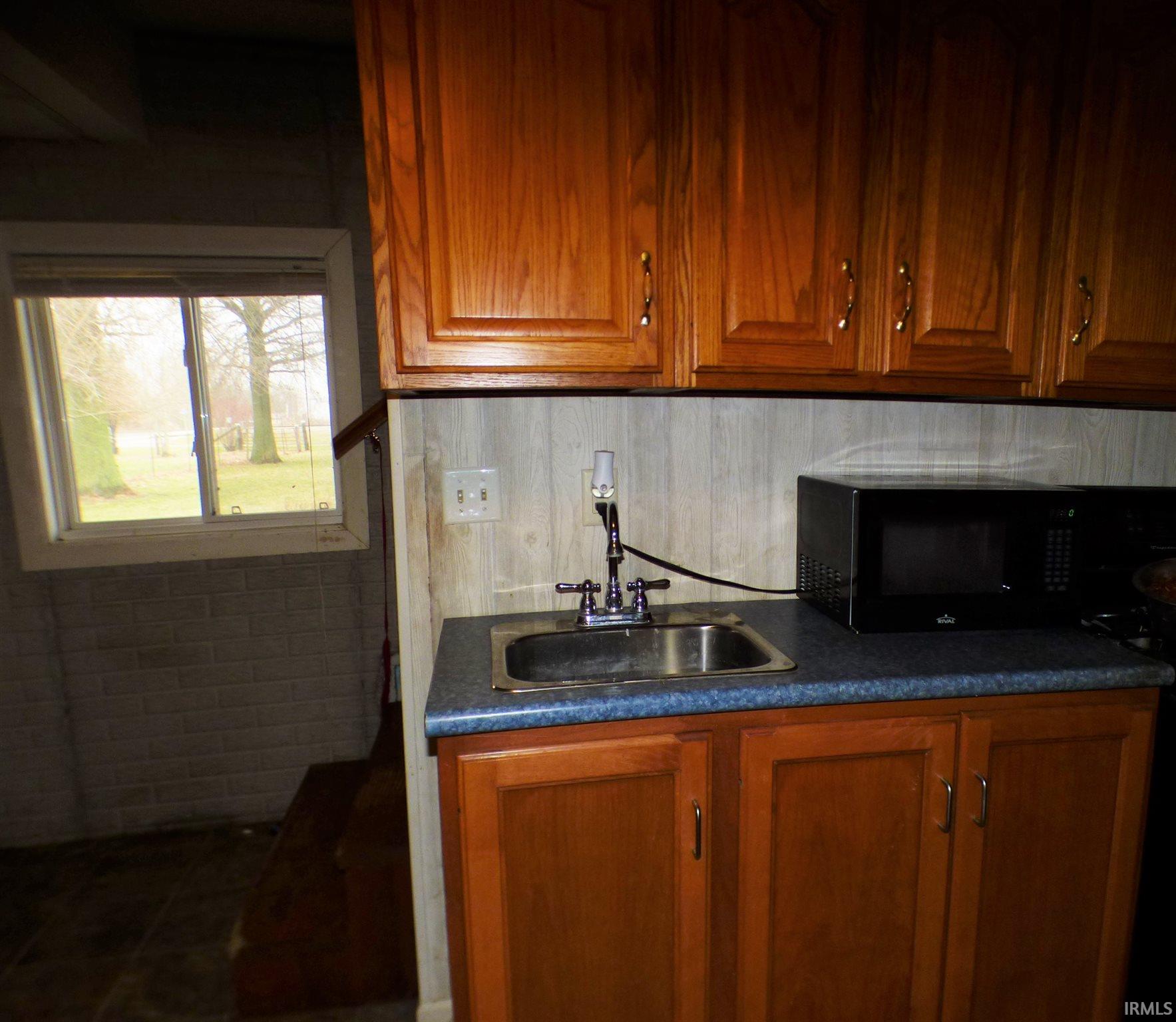 Elnora Real Estate 105 Street IN 47529 229,900 202041222