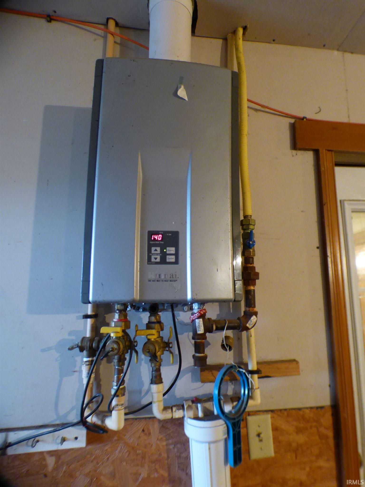 Elnora Real Estate 105 Street IN 47529 229,900 202041222