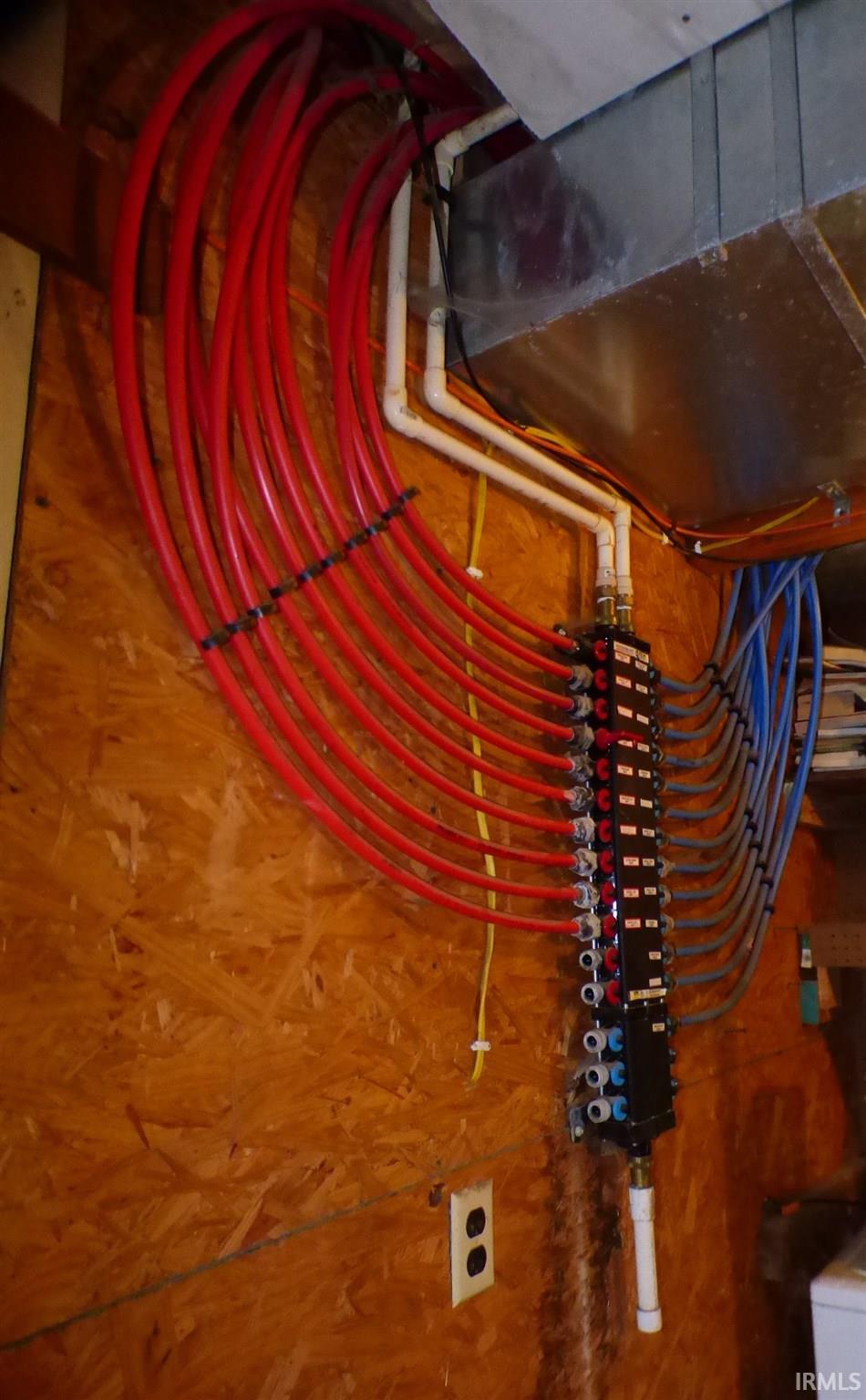 Elnora Real Estate 105 Street IN 47529 229,900 202041222