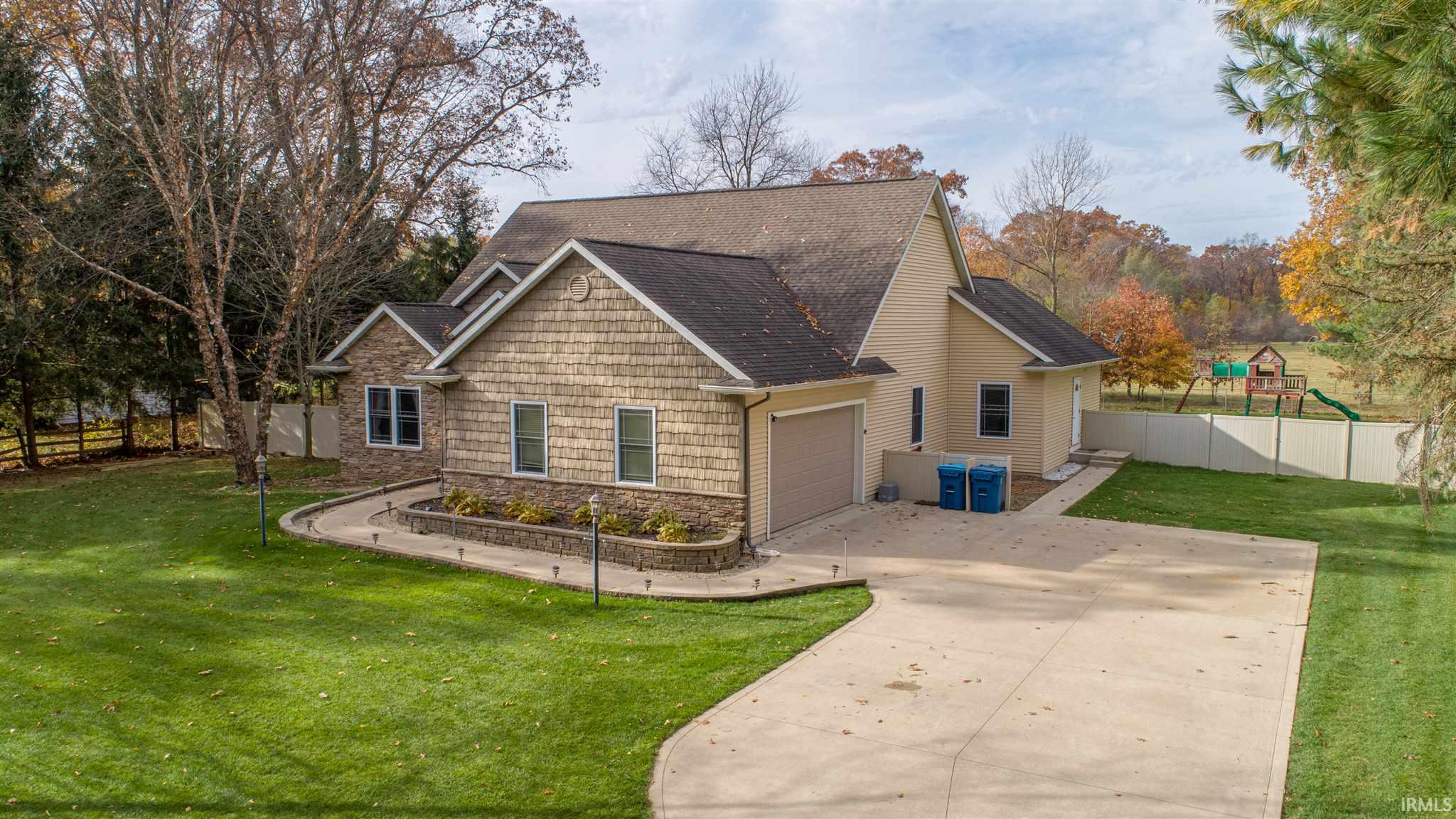 Residential for sale in Elkhart, Indiana, 202044734