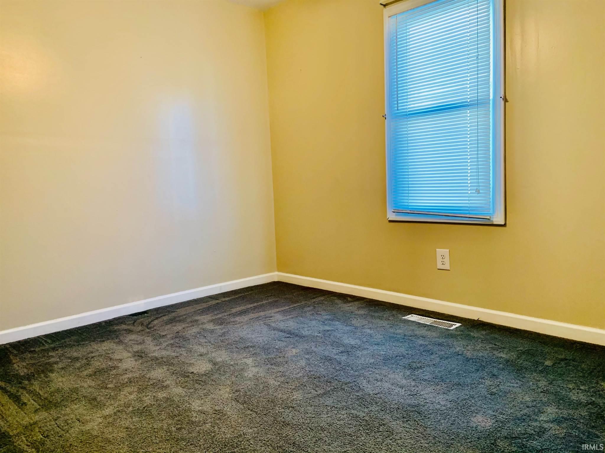 Residential for sale in Bedford, Indiana, 202045636