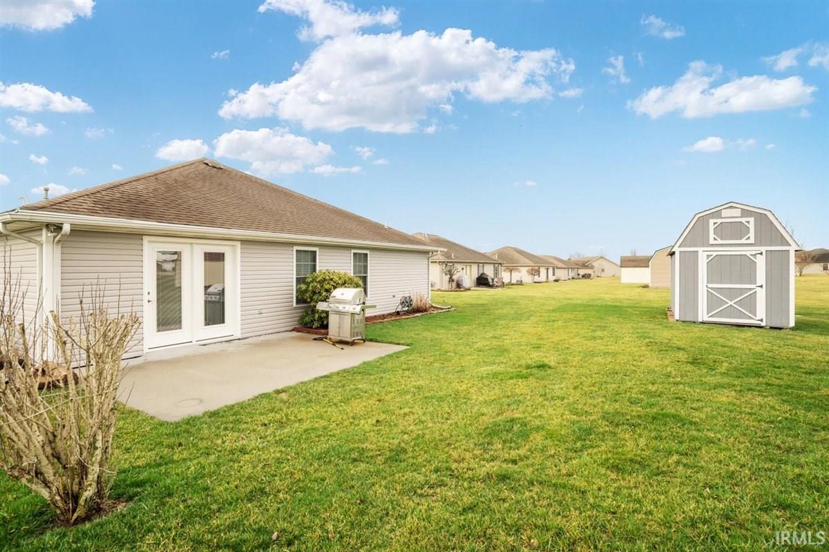 Huntingburg Real Estate 402 W Pinewood Court IN 47542 183,000 202108086