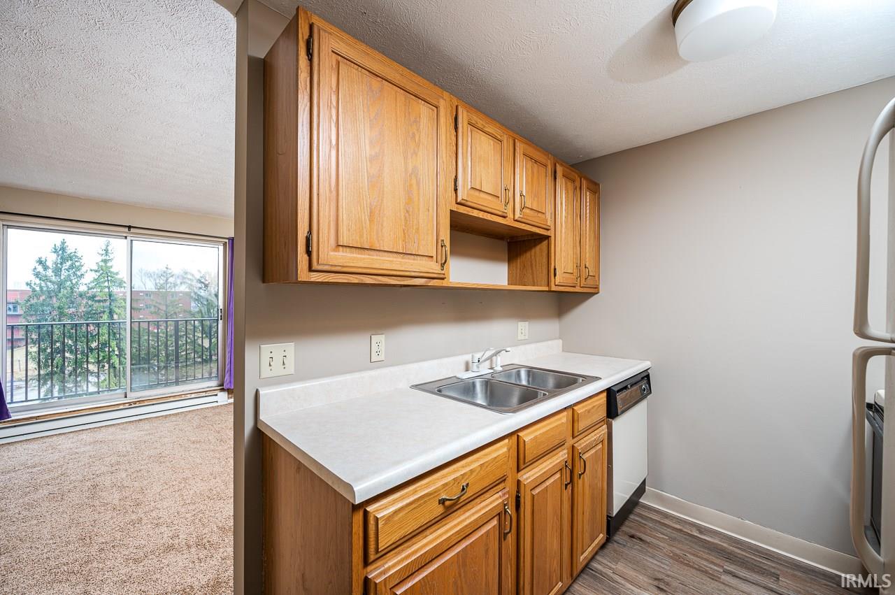 Residential For Sale - 4 Rooms - 1 Bedroom - 1 Bathroom - Price $37,90