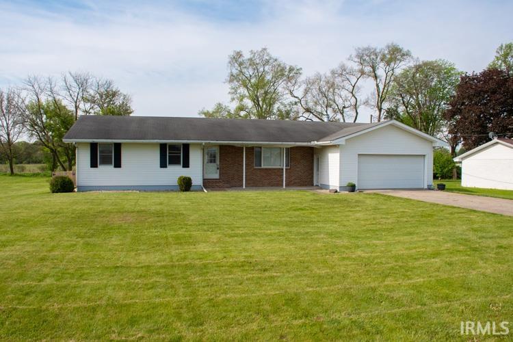 Residential for sale in Wakarusa, Indiana, 202115427