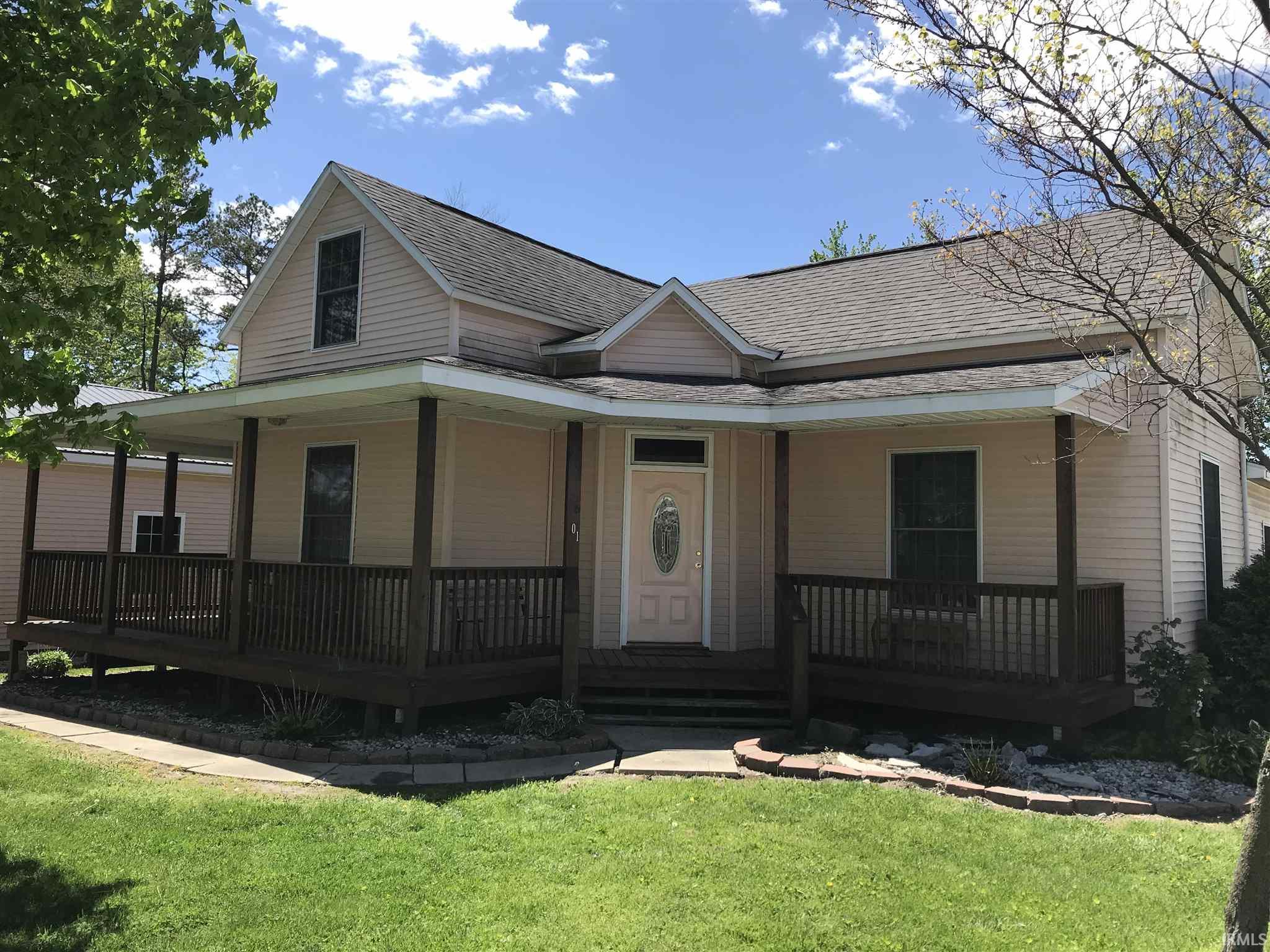 Residential for sale in Odon, Indiana, 202116990