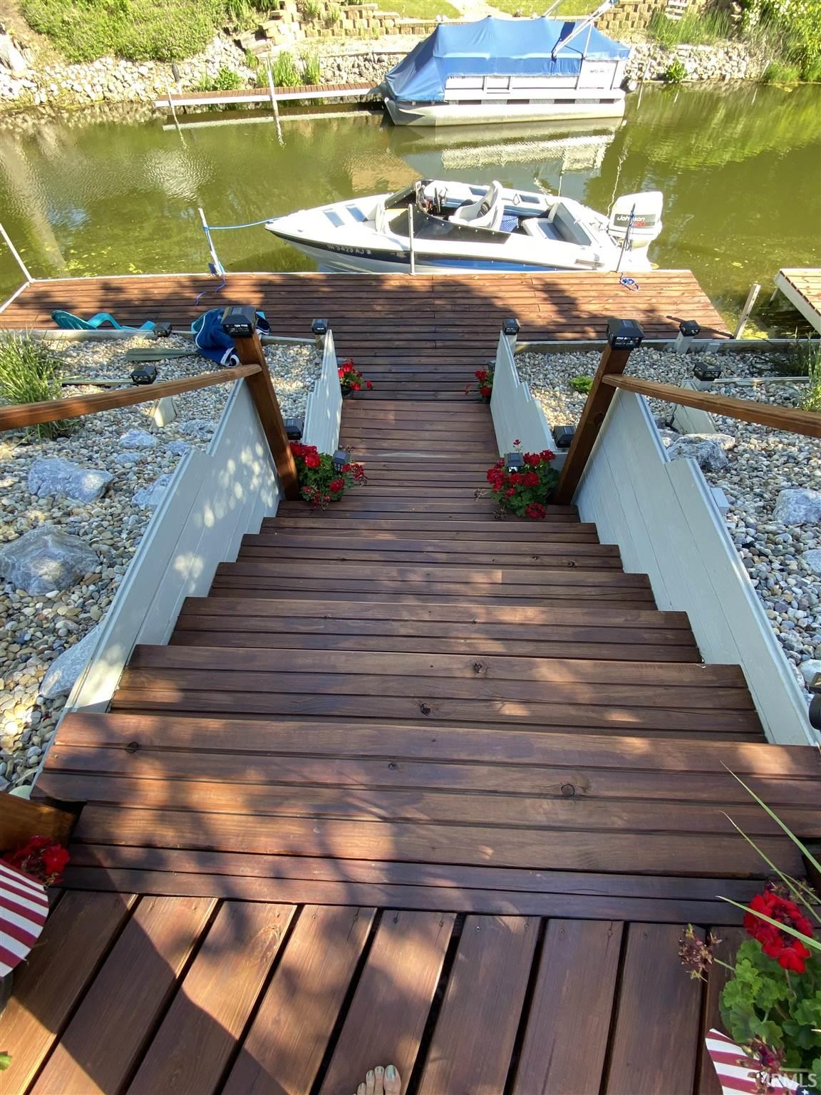 Homes for sale in Cromwell, IN | 9285 E Sleepy Hollow Pkwy, Cromwell, IN 46732 | MLS# 202121745