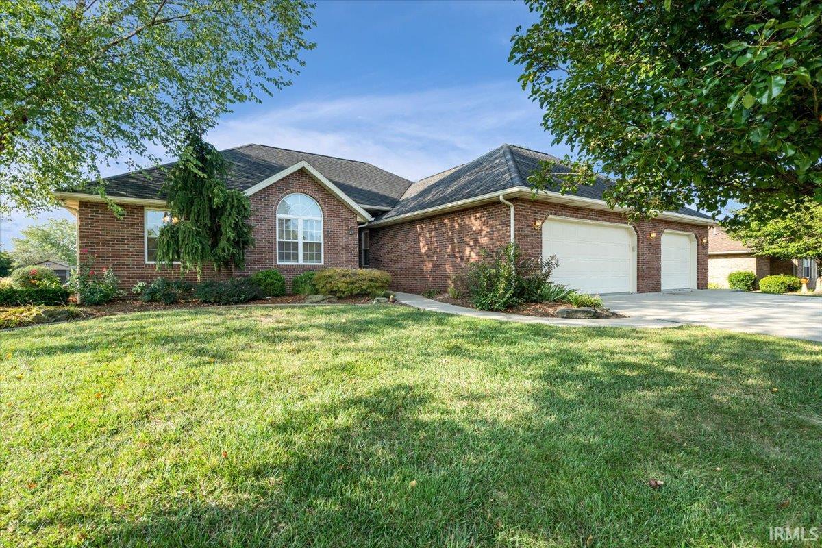 1653 Scarlet Oak Drive, Jasper, IN 47546