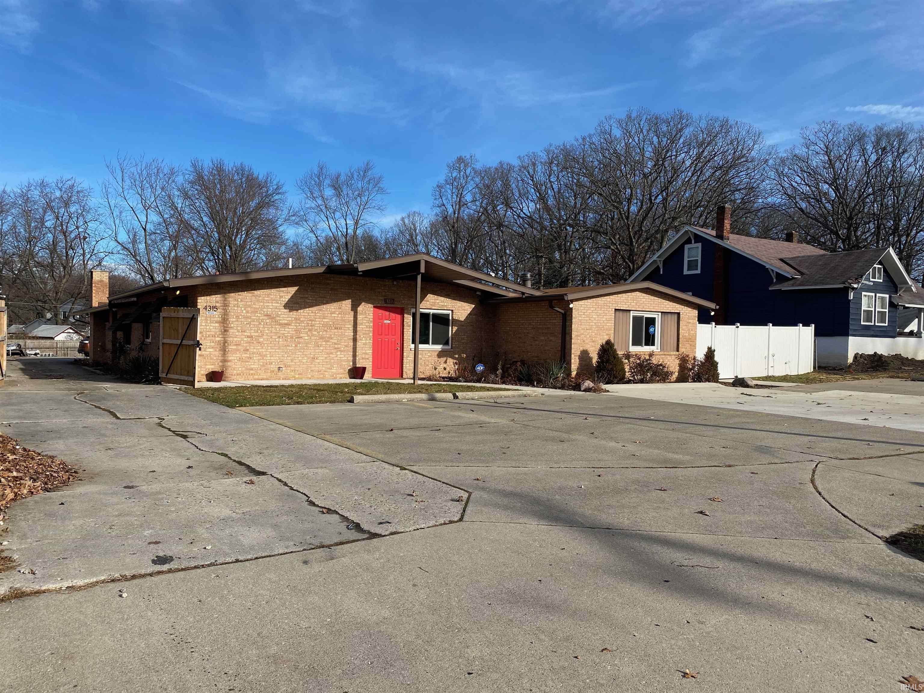 4315 State, Fort Wayne, Indiana 46815-6914, 5 Bedrooms Bedrooms, ,2 BathroomsBathrooms,Investment,For Sale,State,202151477