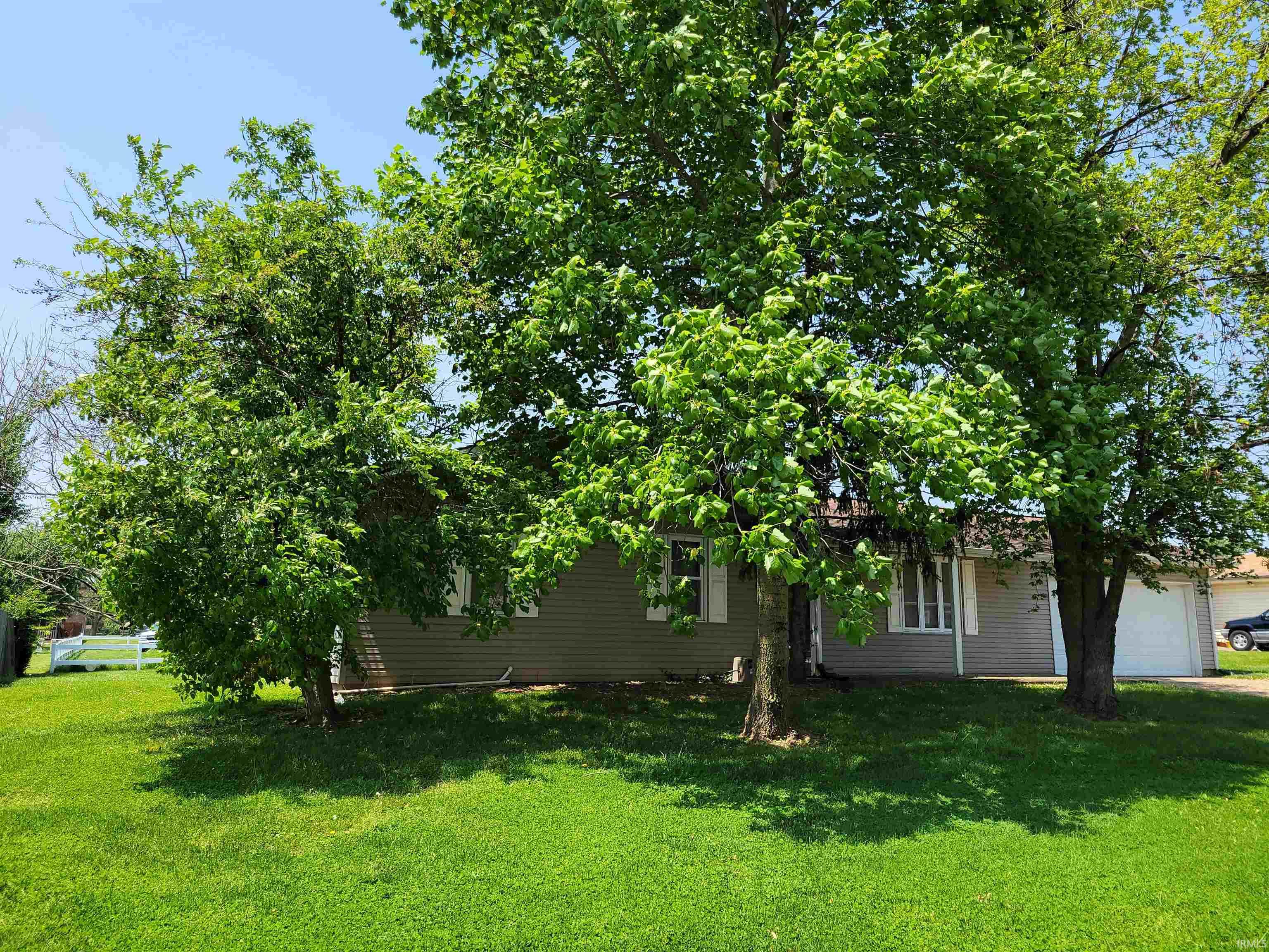 2009 Raymond Drive, Vincennes, IN 47591