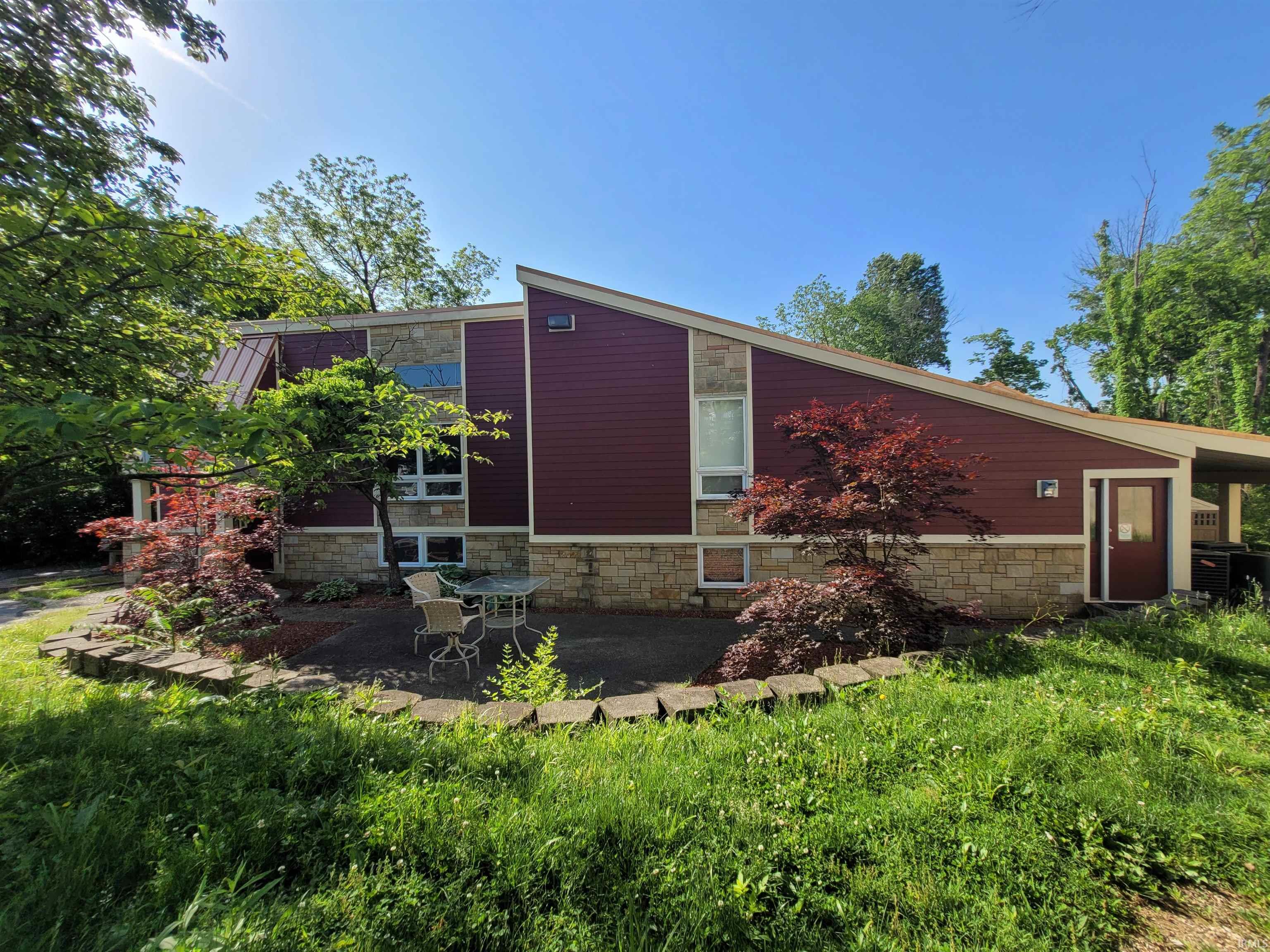 411 W Gourley Pike, Bloomington, IN 47404