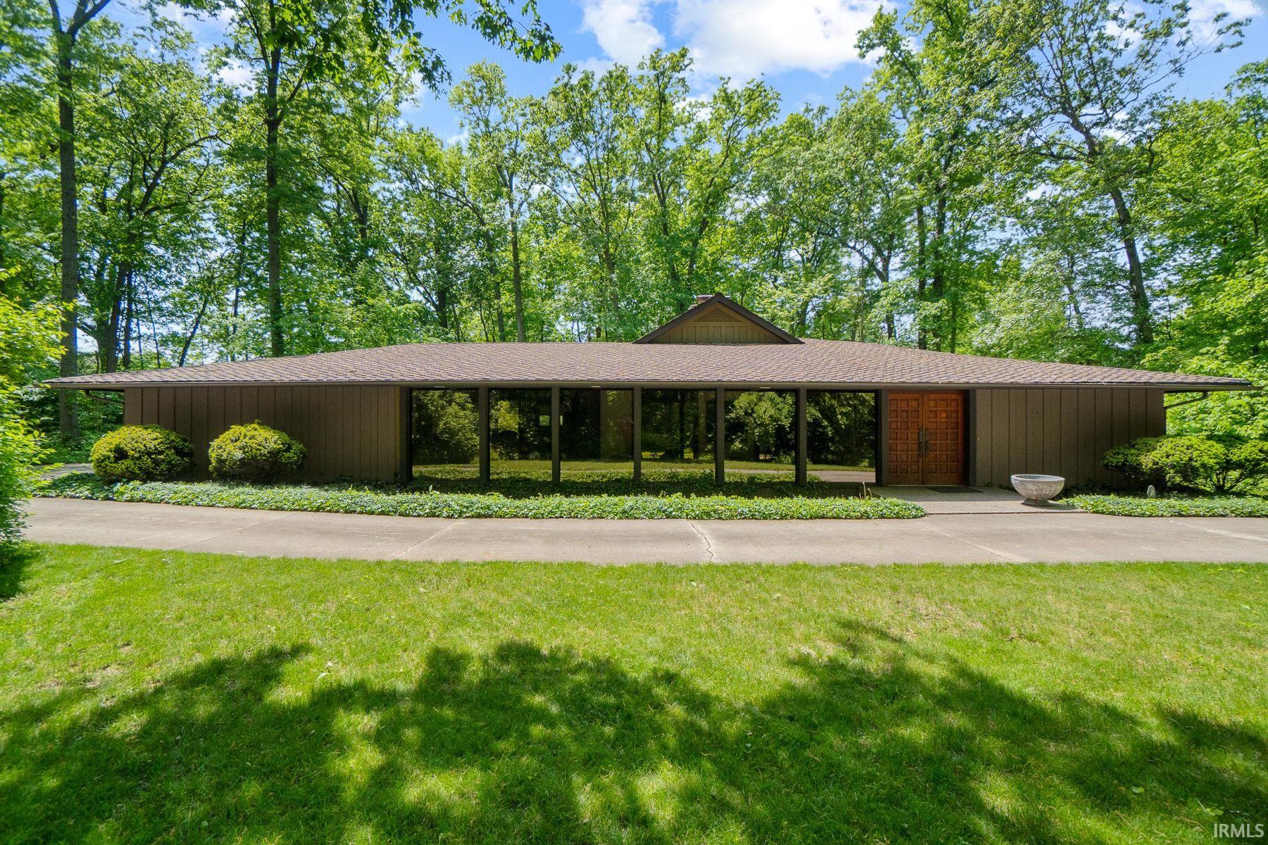 5024 Chaucer Road, Fort Wayne, IN 46835