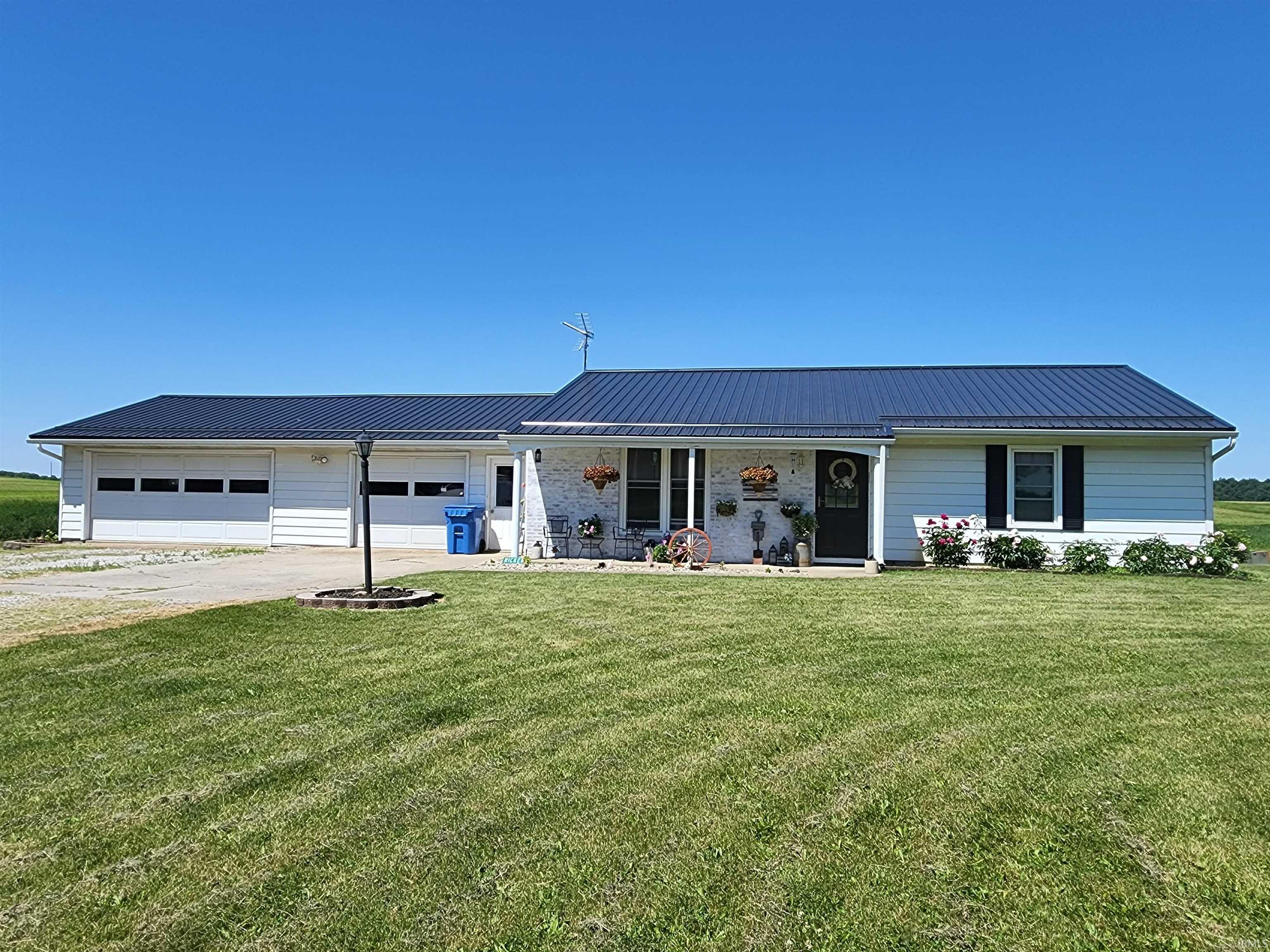 424 S Wolf Road, Columbia City, IN 46725