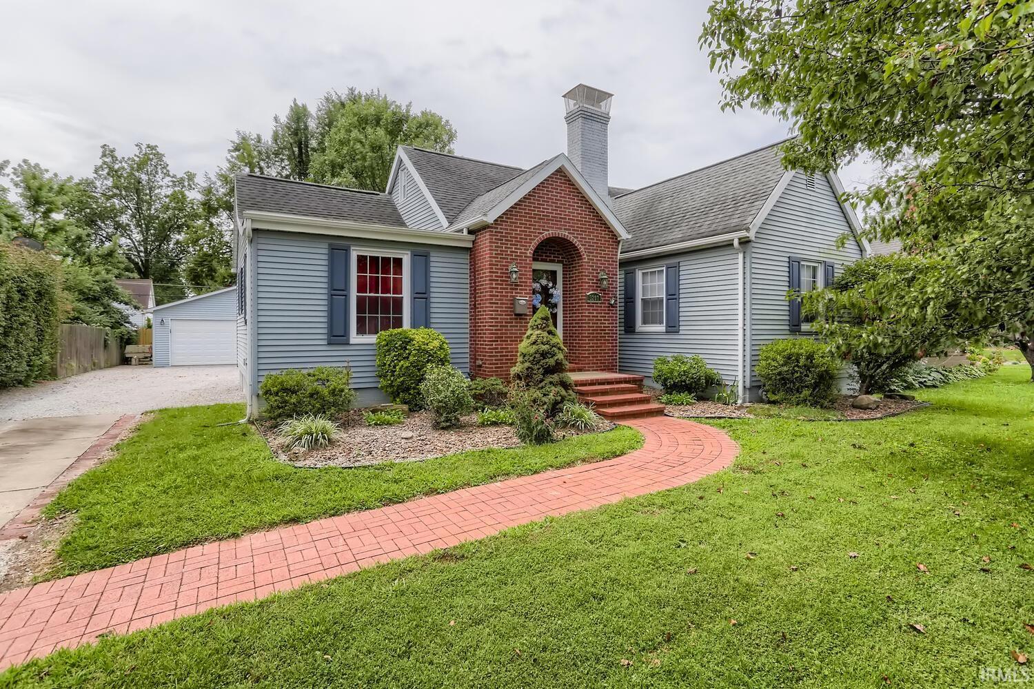 Evansville IN Homes for Sale with a Walkout Basement