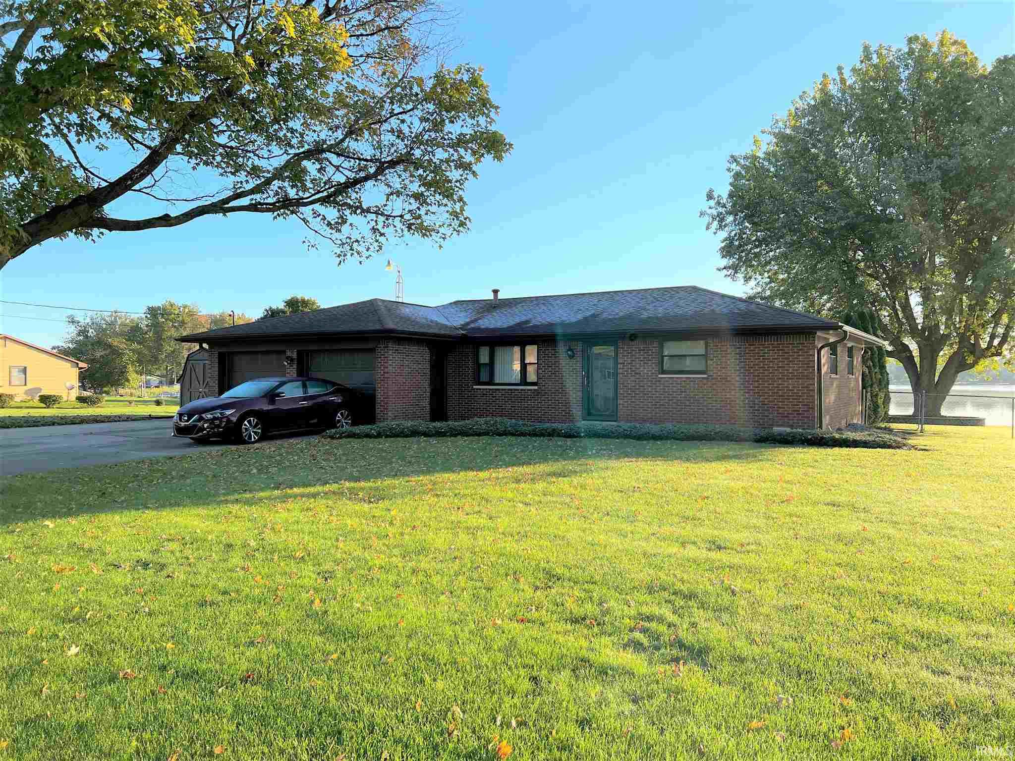 2832 N Lakeview Drive, Warsaw, IN 46582