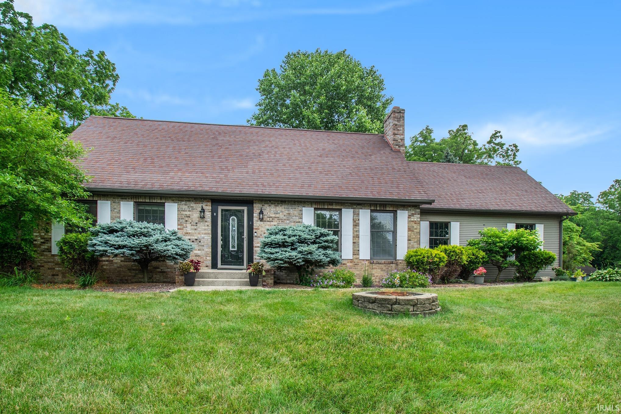 10185 Forest Lakes Drive, Middlebury, IN 46540