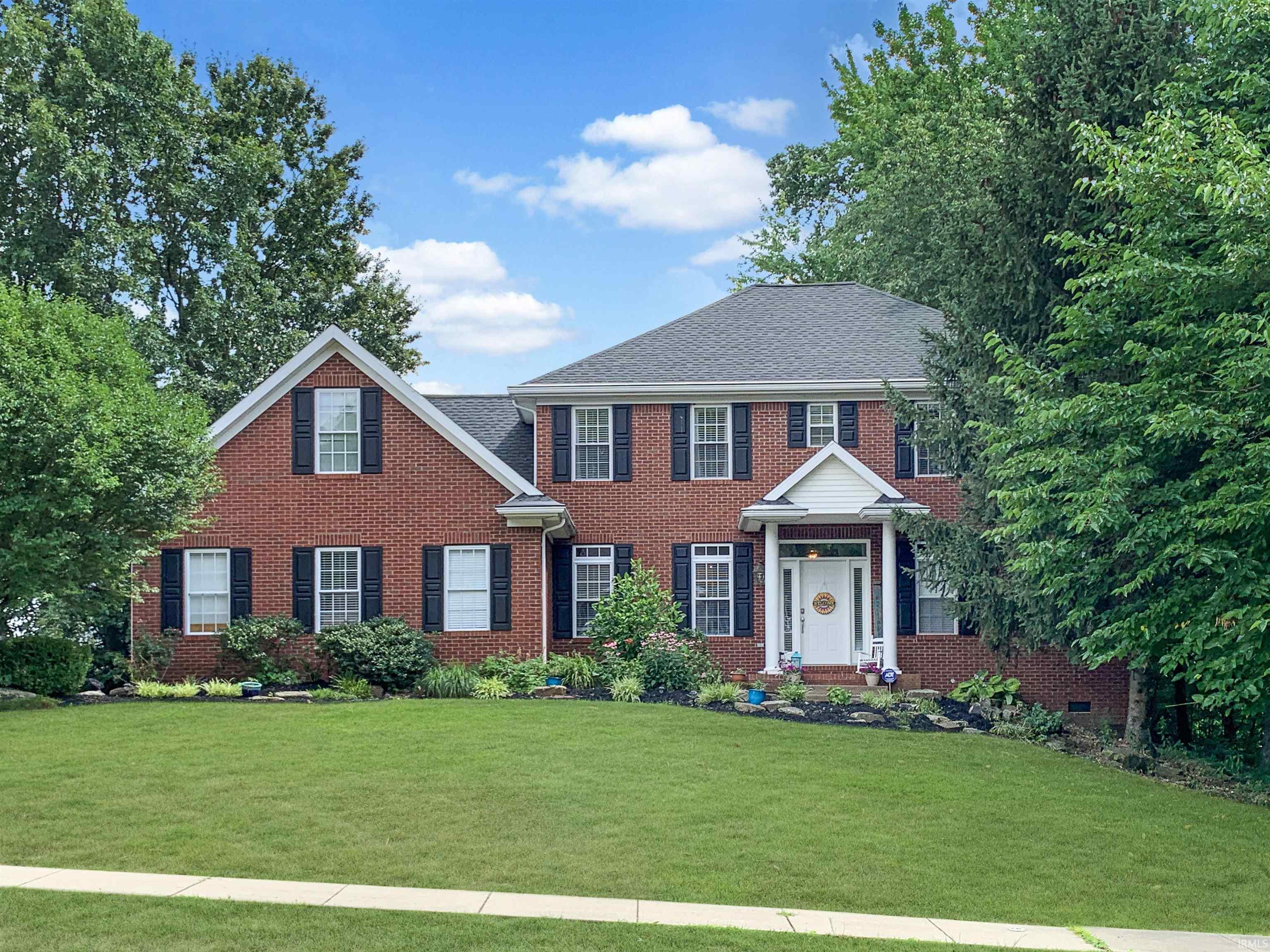 11008 Eagle Crossing Drive, Evansville, IN 47725