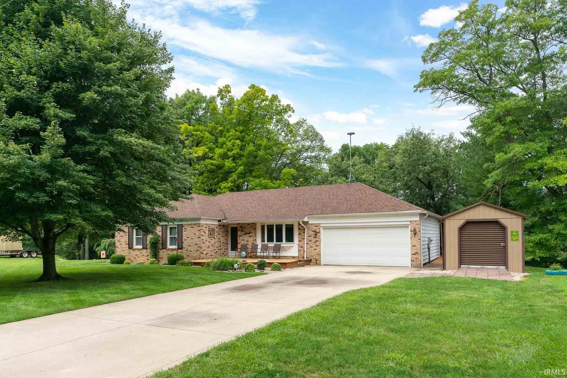 1548 S Country Homes Drive, Ligonier, IN 46767