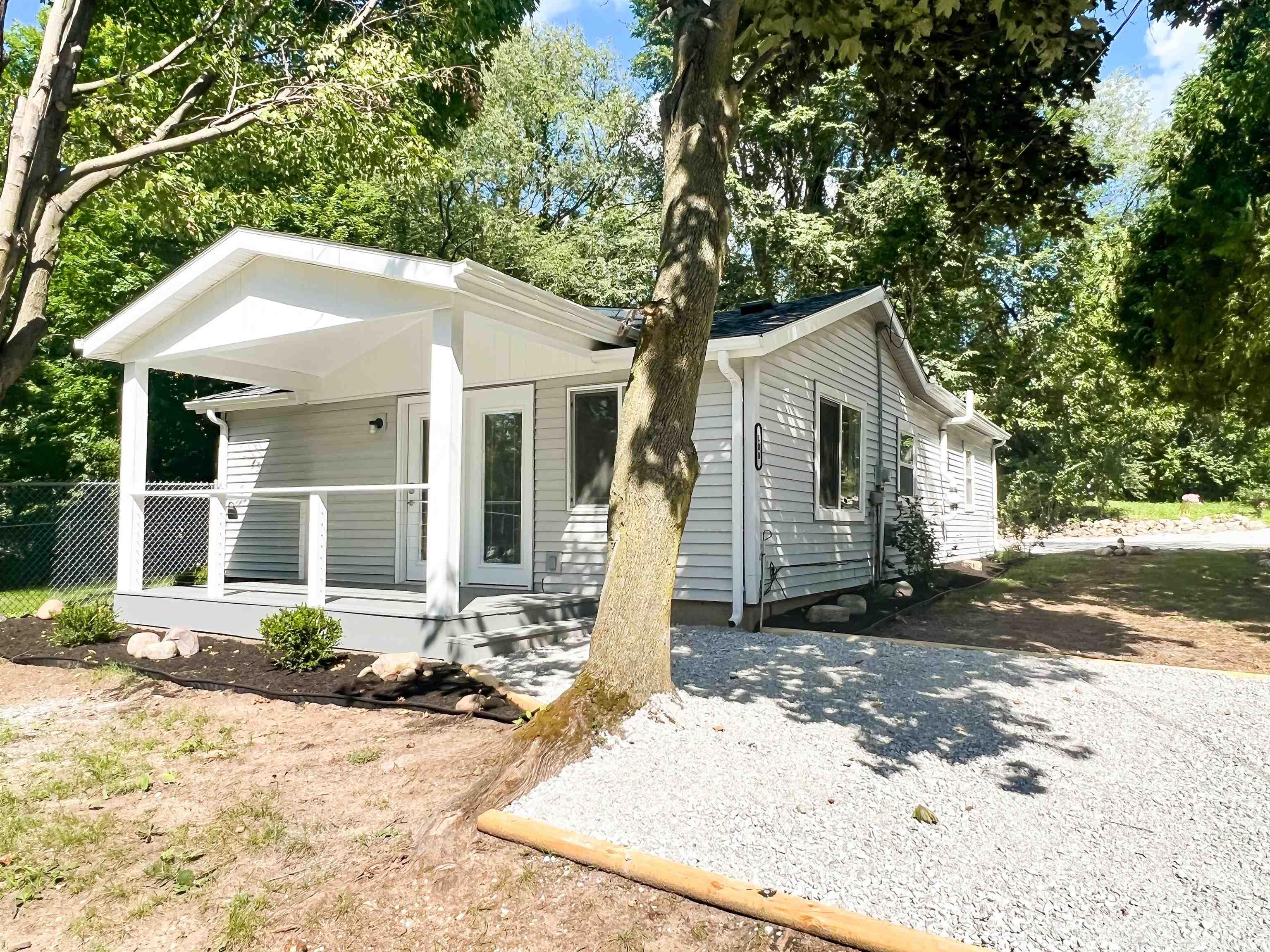 Sold 100 Lane 285 Crooked Lake, Angola, IN 46703 MLS 202234633