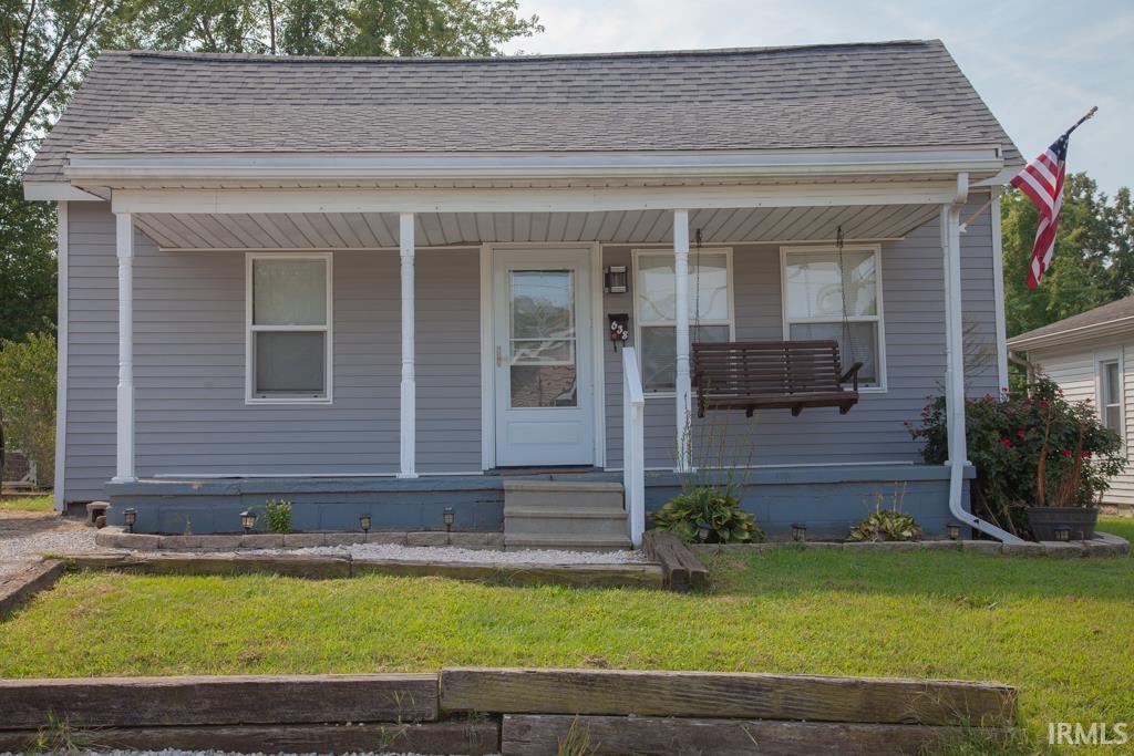 638 W Division Street, Oakland City, IN 47660