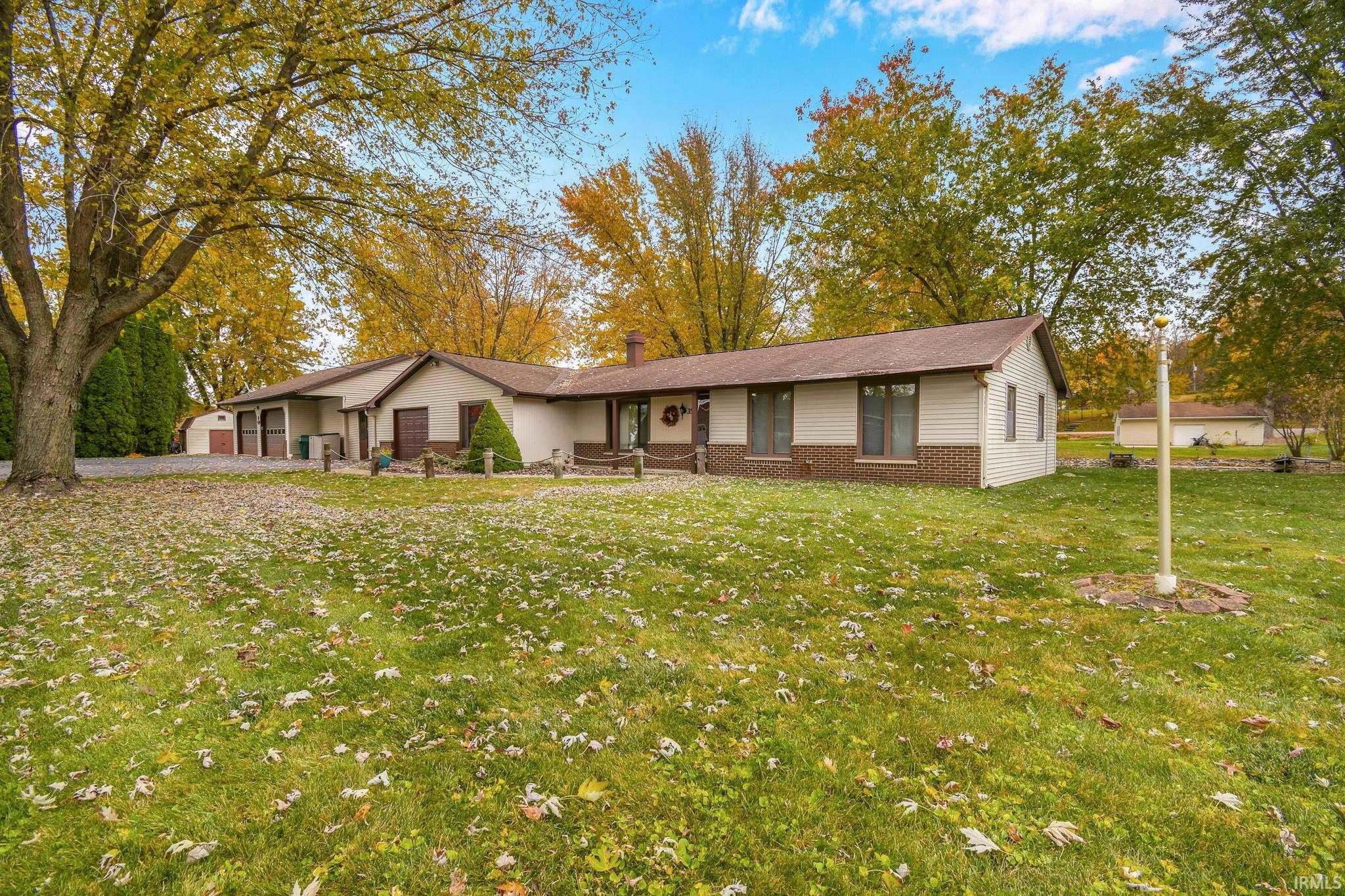 Homes for Sale in Barbee Chain of Lakes, Leesburg, Indiana Amy Evans
