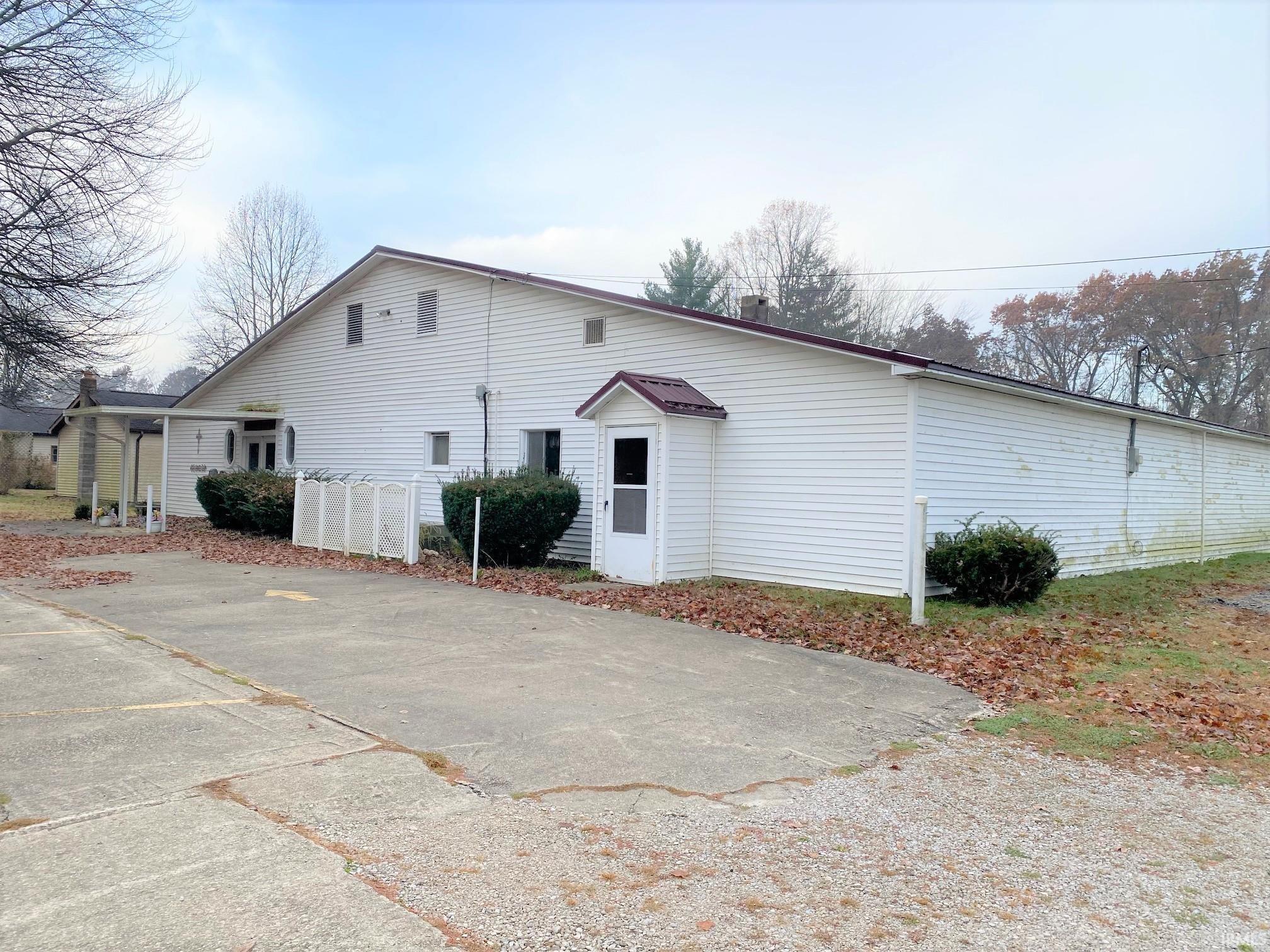 Commercial for sale in Linton, Indiana, 202245288